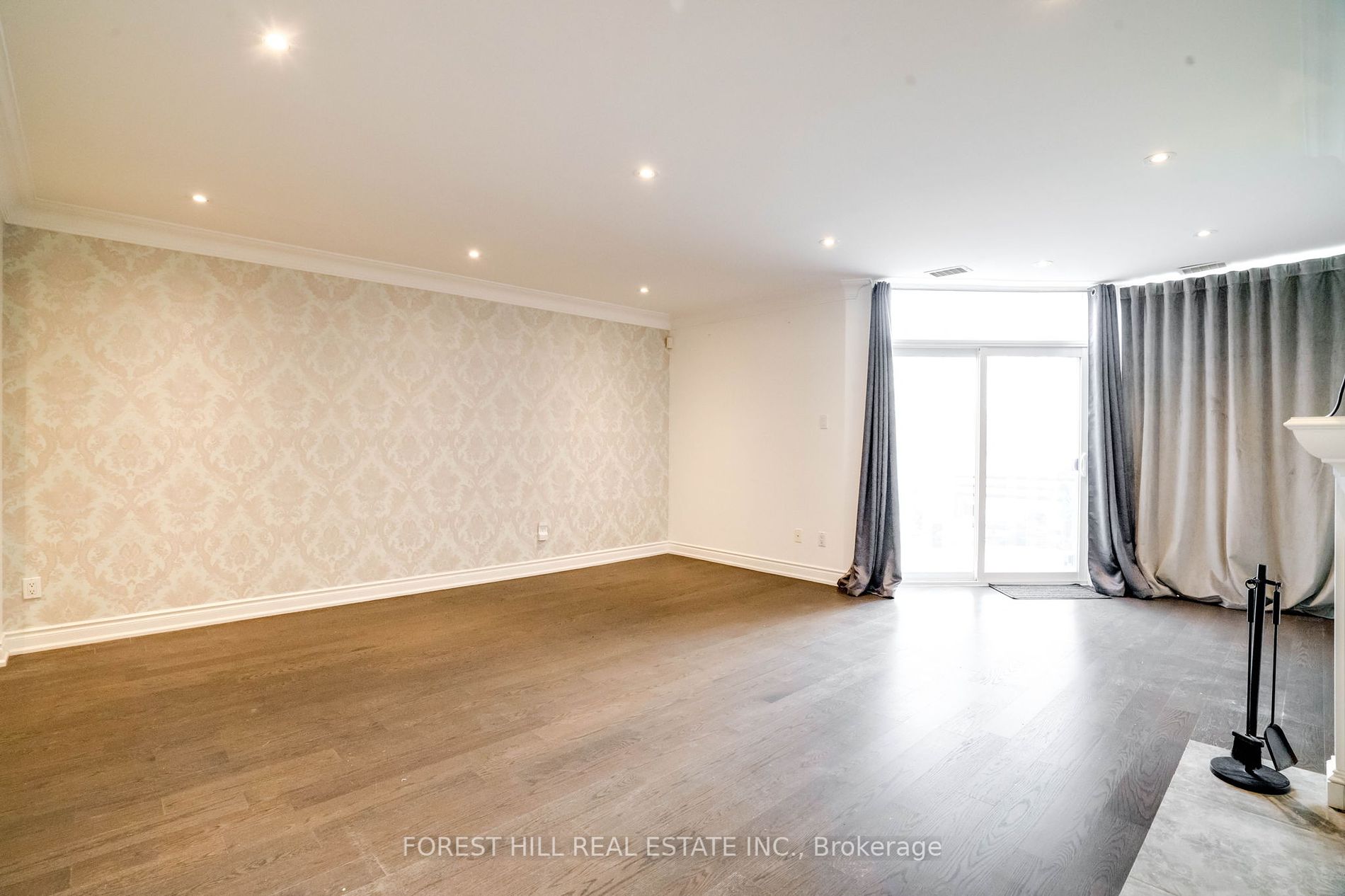 100 Arbors Lane, #5