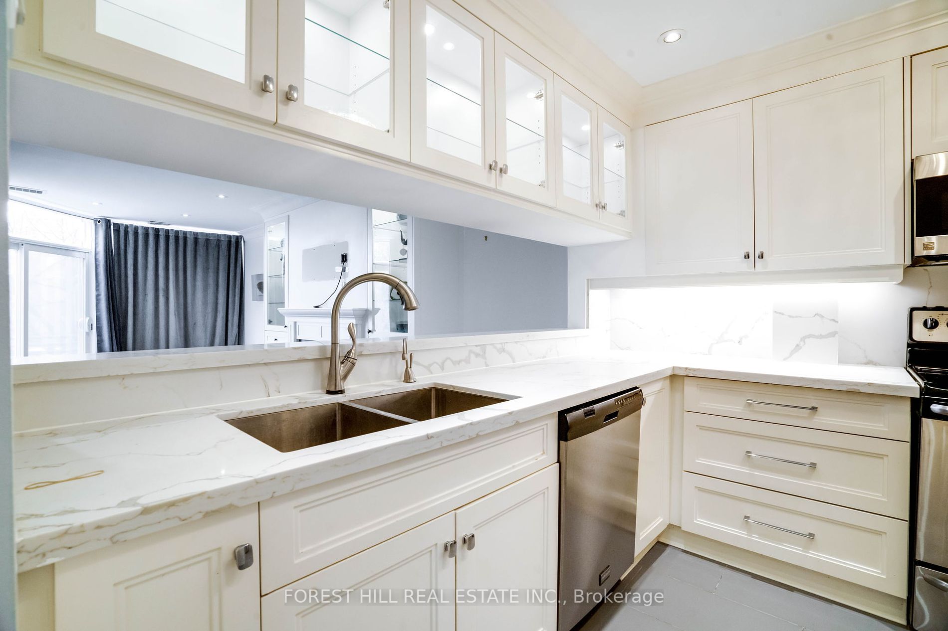 100 Arbors Lane, #5