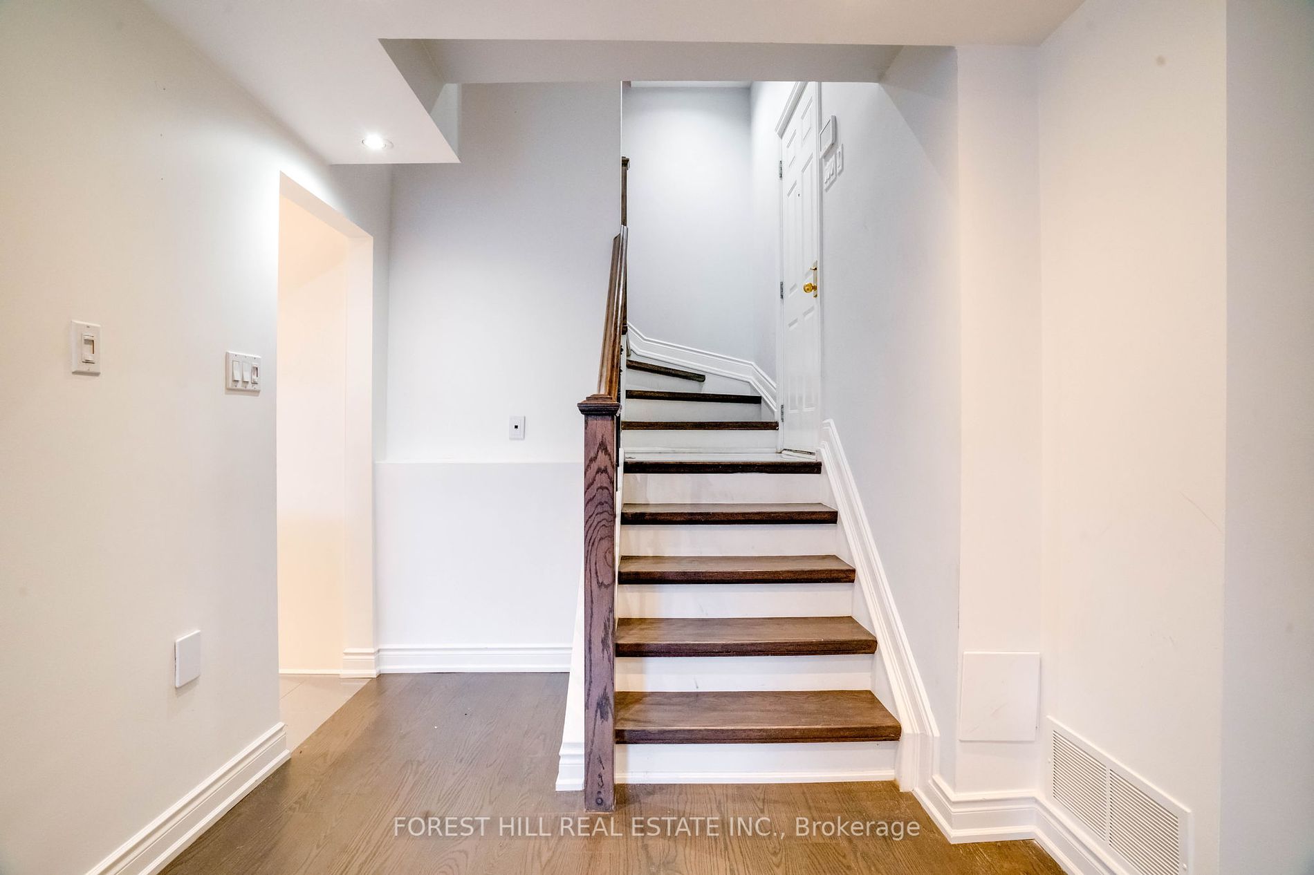 100 Arbors Lane, #5