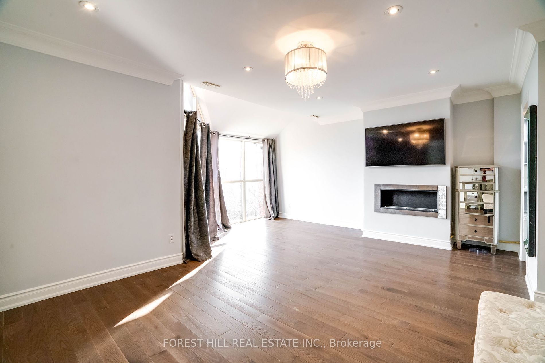 100 Arbors Lane, #5