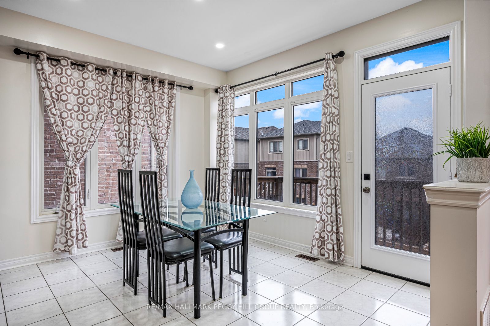30 Owens Rd