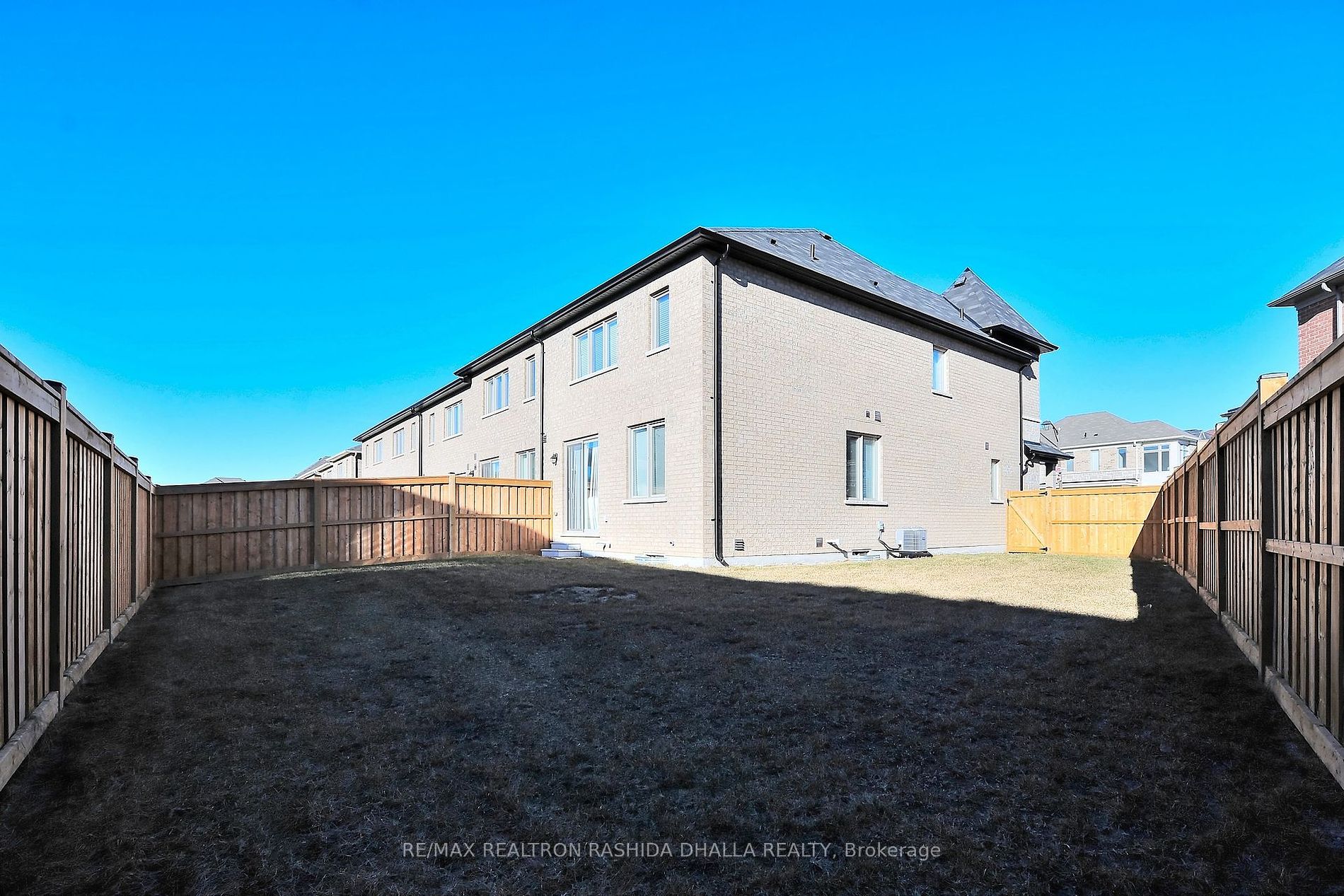 61 Seedling Crescent