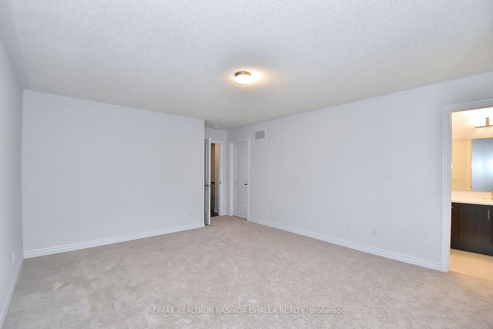 61 Seedling Crescent