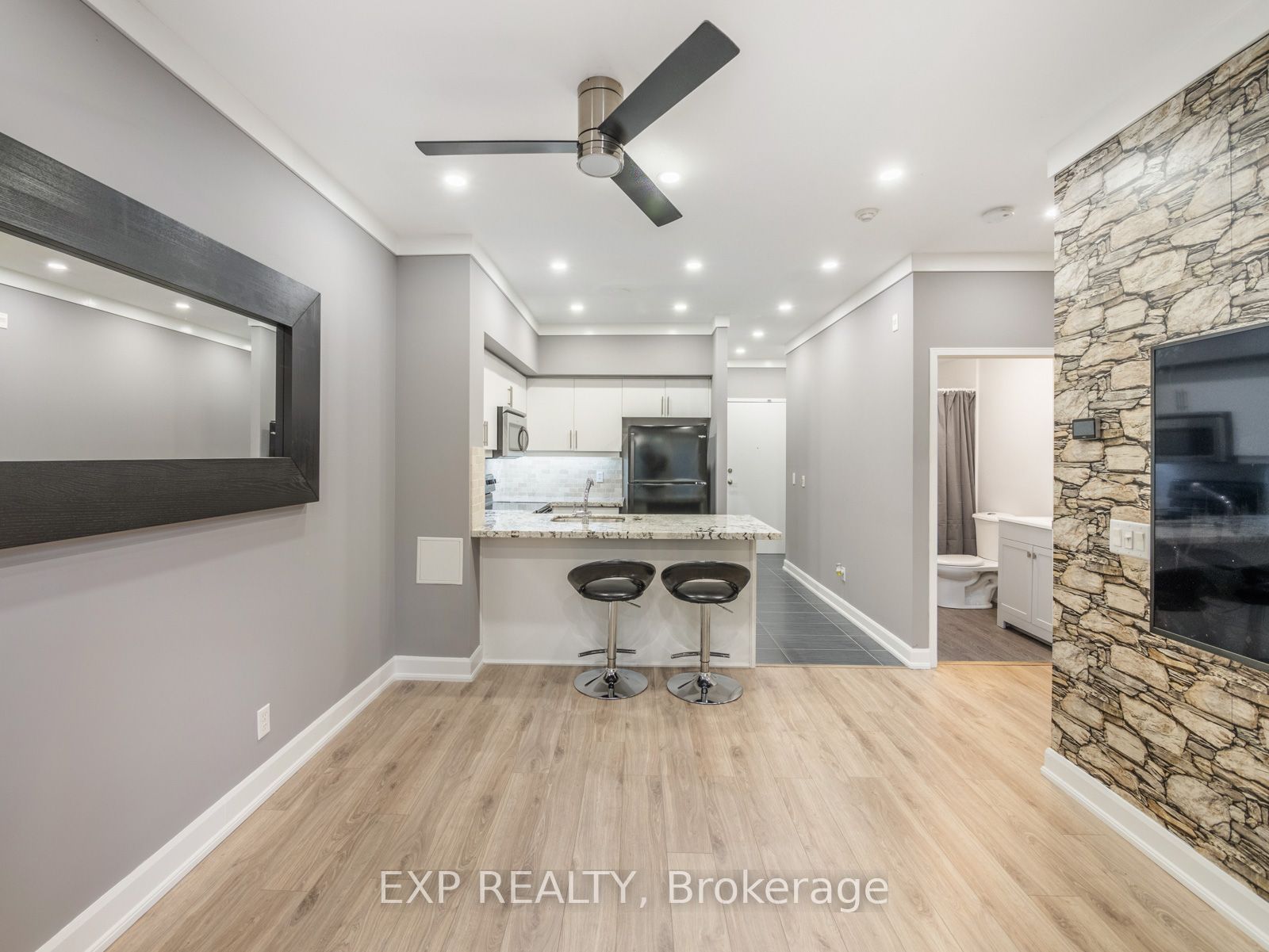 9973 Keele St, #106