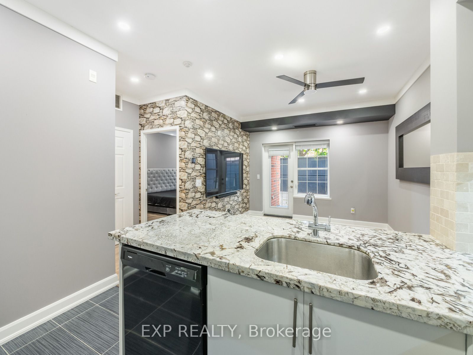 9973 Keele St, #106