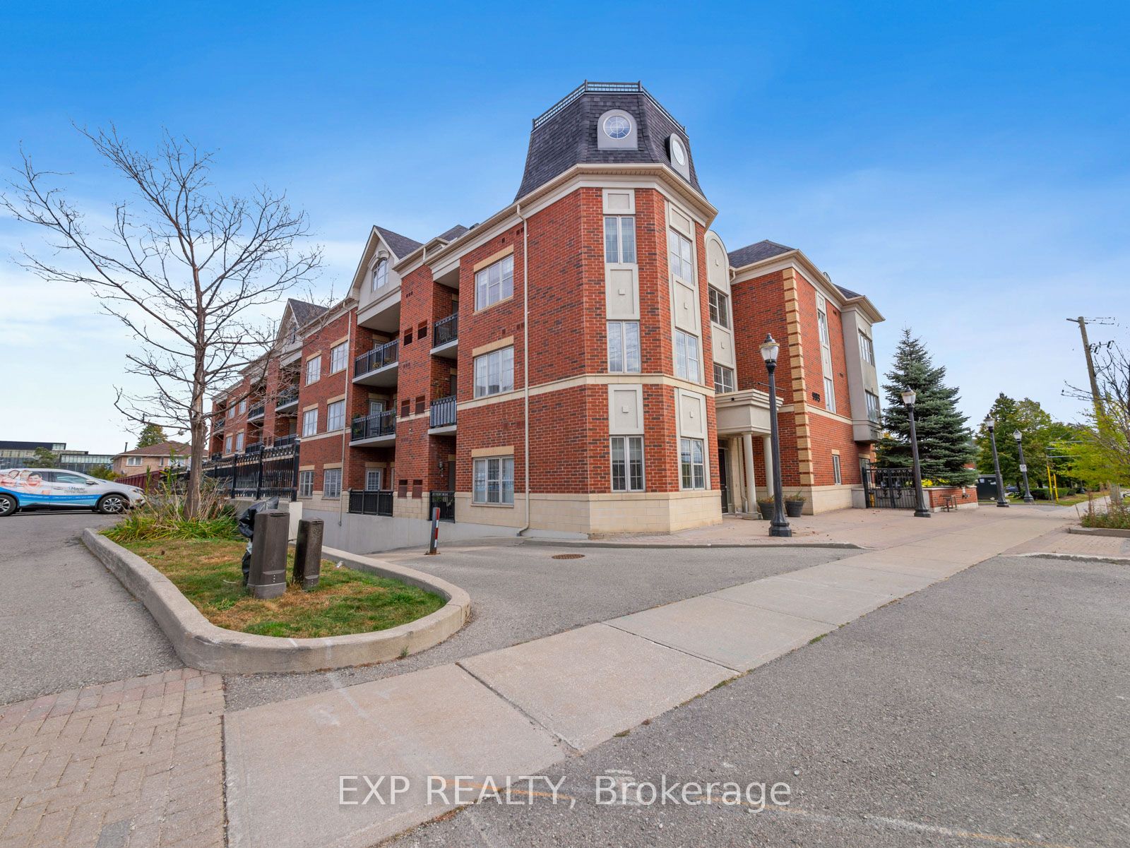 9973 Keele St, #106