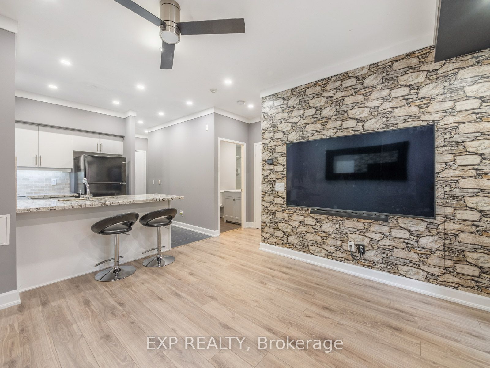 9973 Keele St, #106