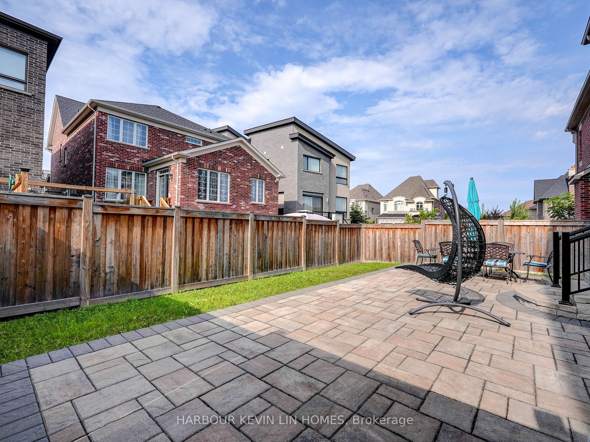 98 Fitzmaurice Dr