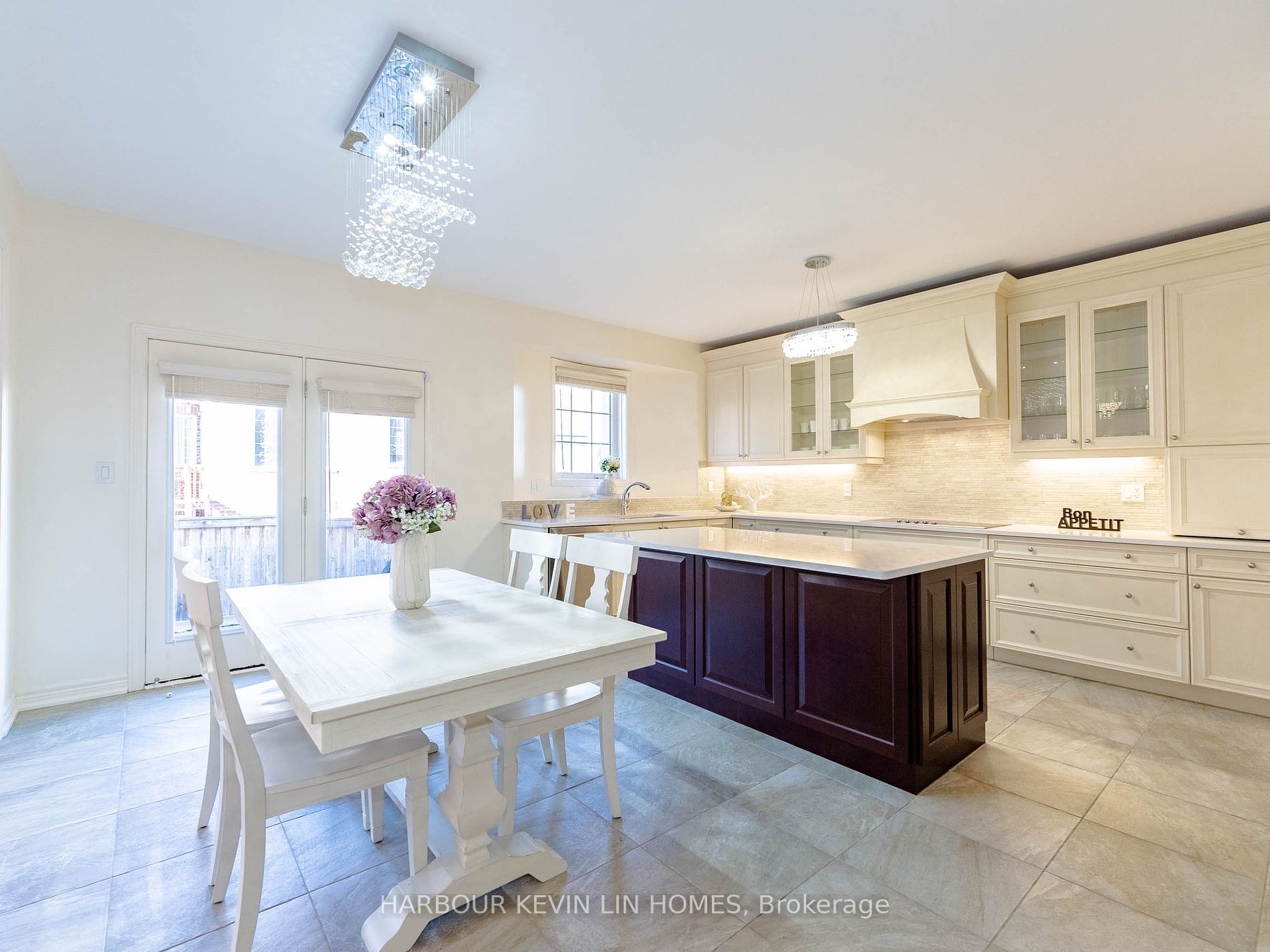 98 Fitzmaurice Dr