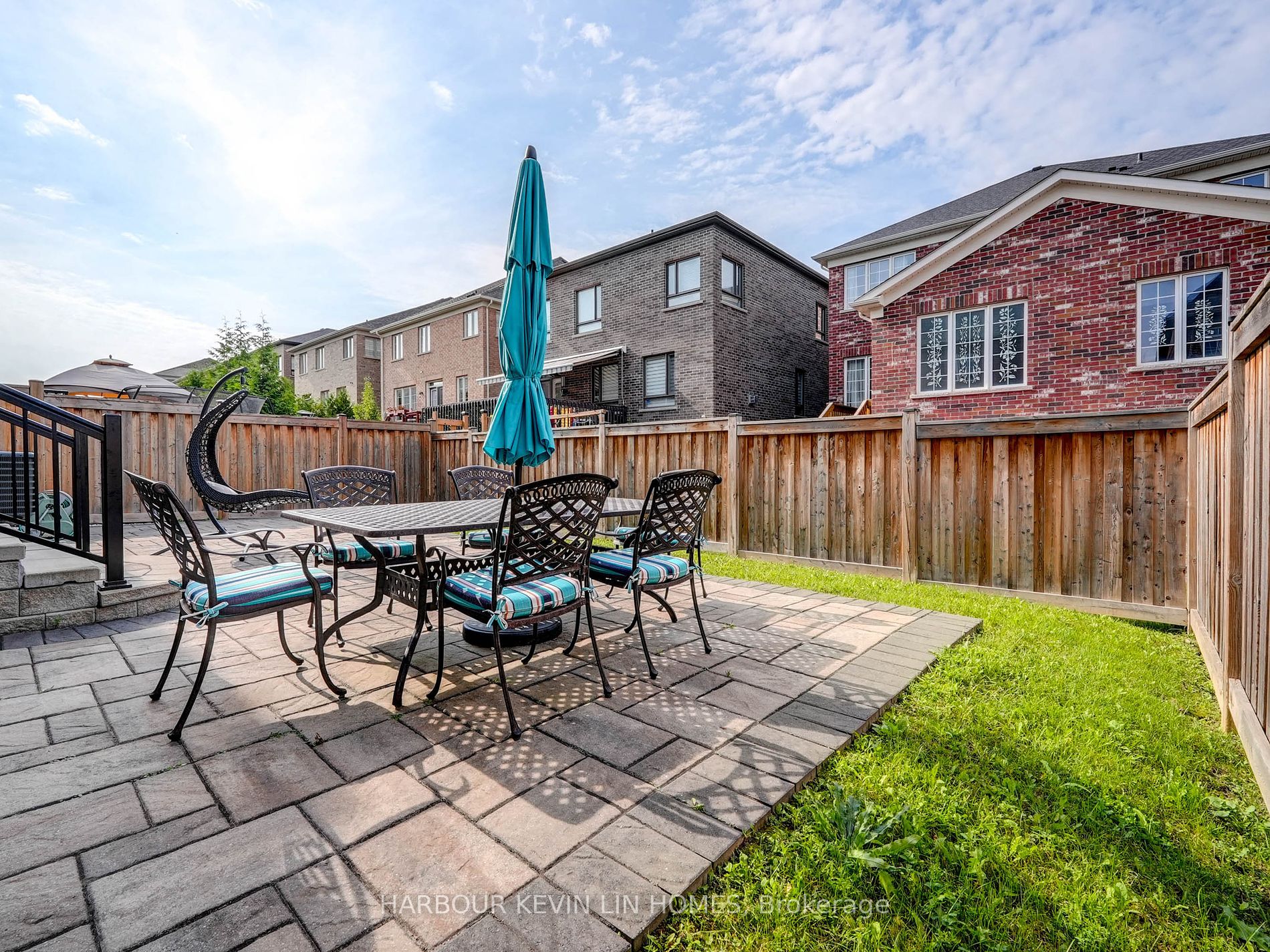 98 Fitzmaurice Dr