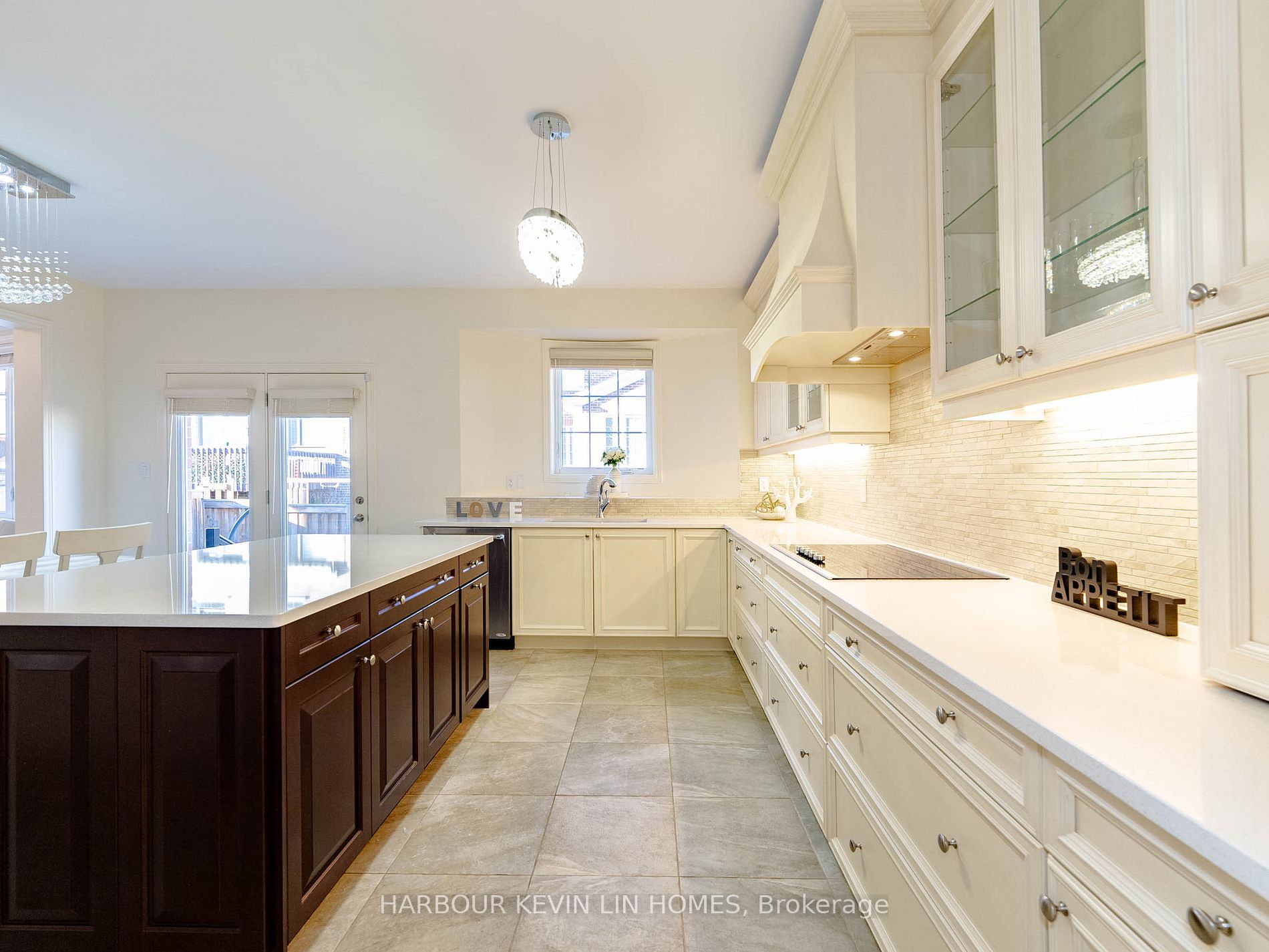 98 Fitzmaurice Dr