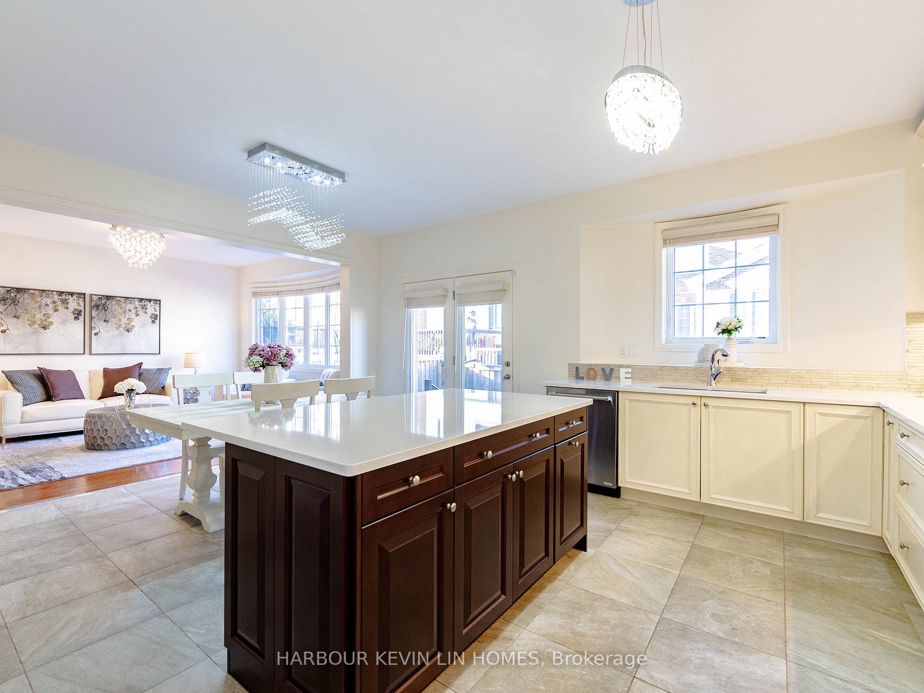 98 Fitzmaurice Dr