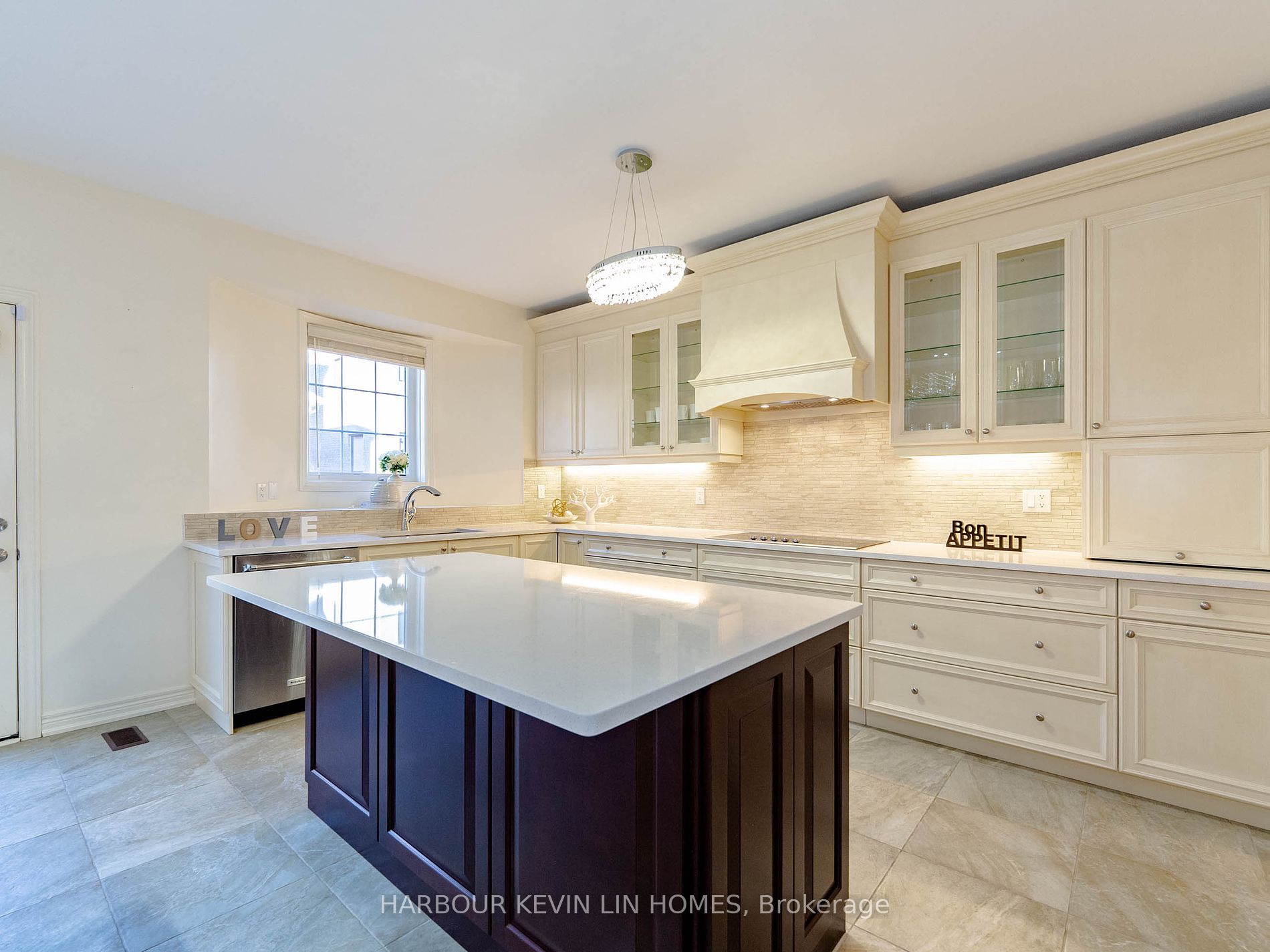 98 Fitzmaurice Dr