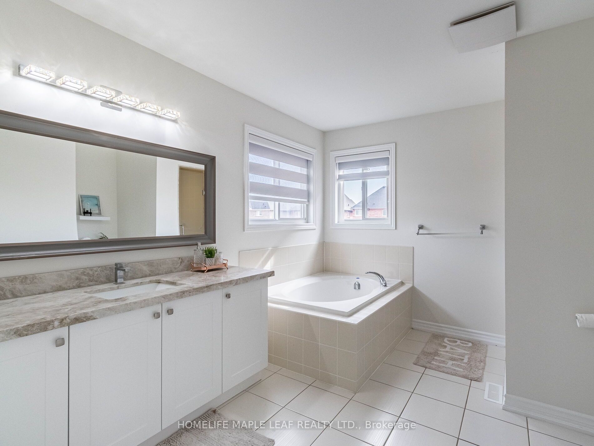 47 HAWKE Crescent