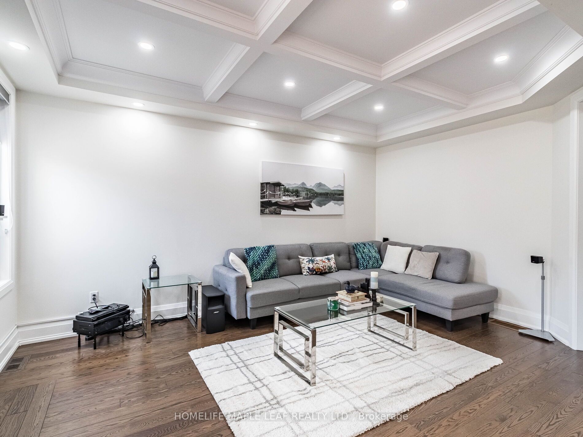 47 HAWKE Crescent