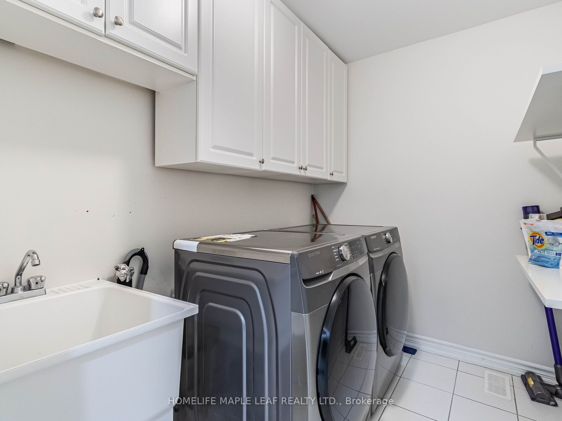 47 HAWKE Crescent