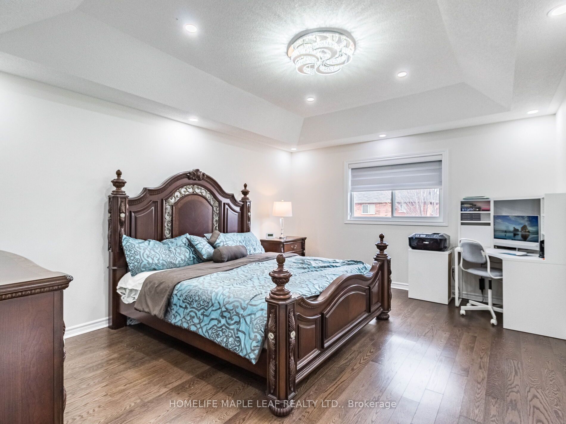 47 HAWKE Crescent