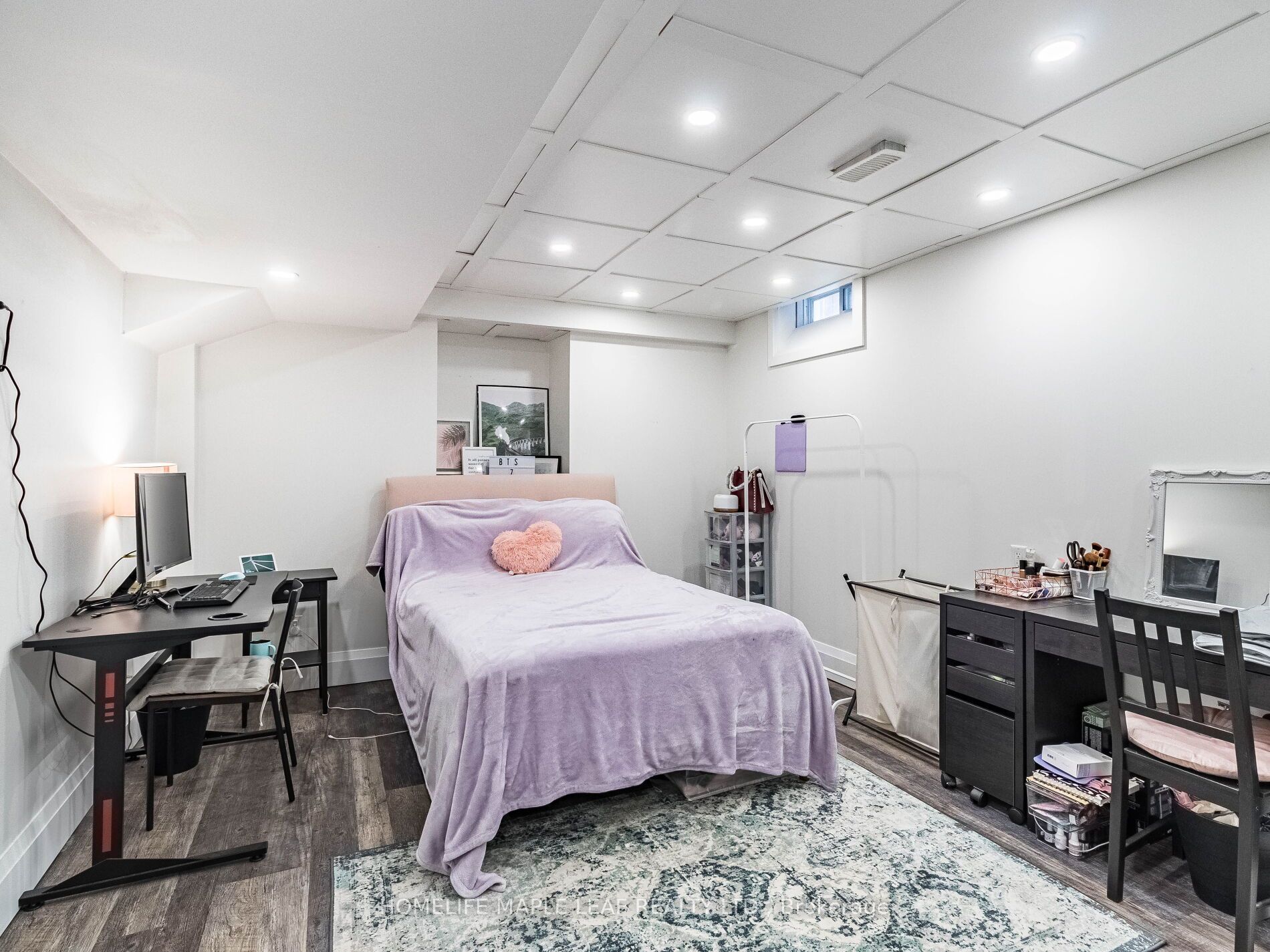 47 HAWKE Crescent