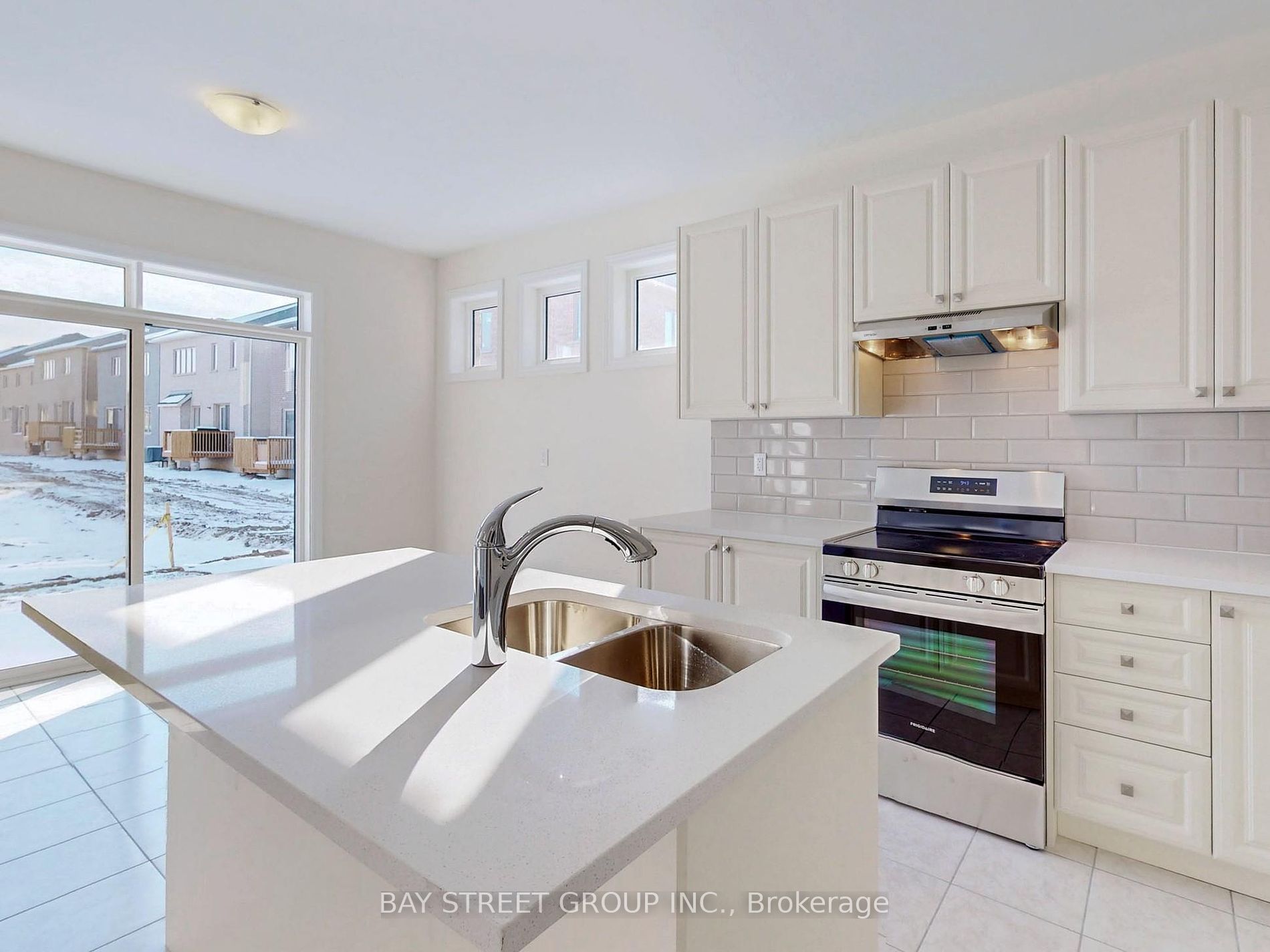 7 Abeam Street