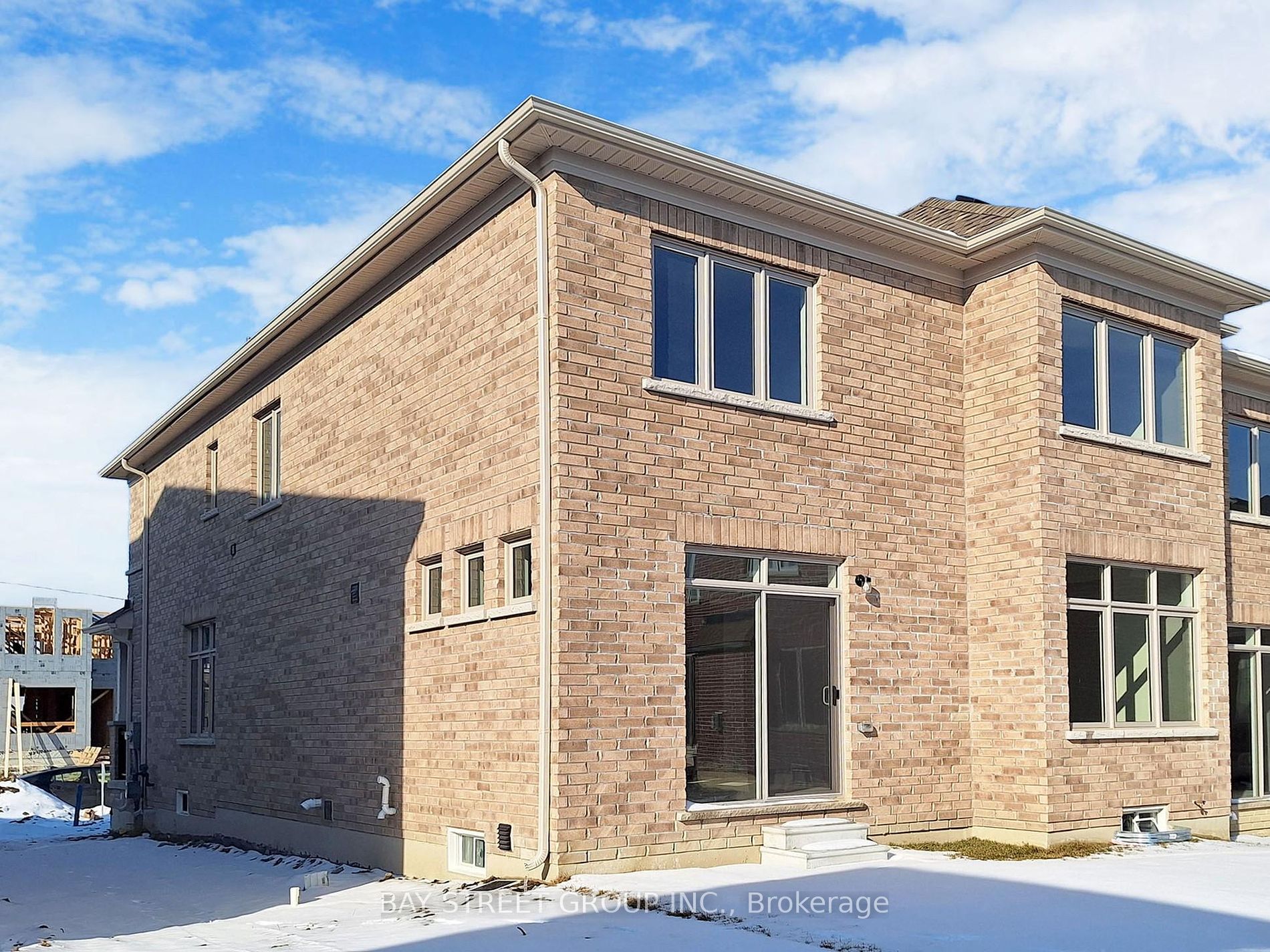 7 Abeam Street