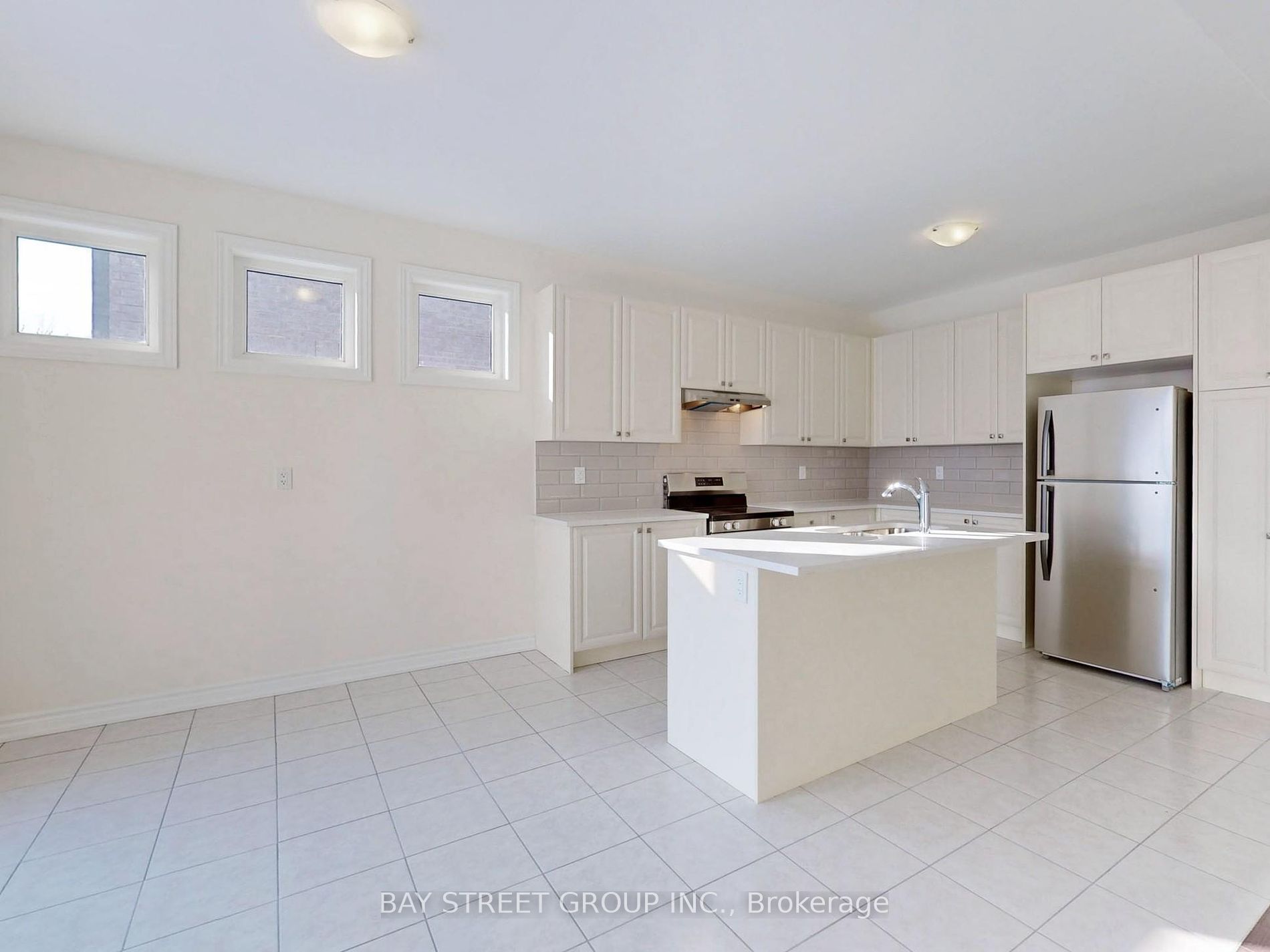 7 Abeam Street