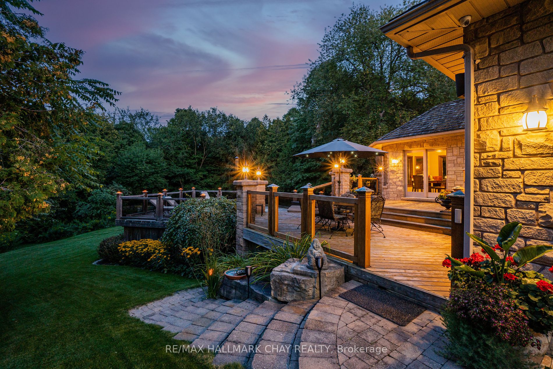 21 Tecumseth Heights Dr