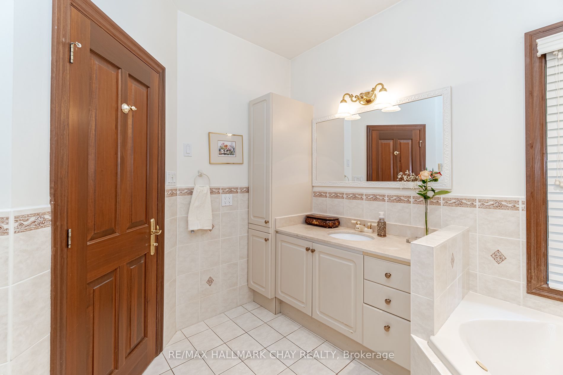 21 Tecumseth Heights Dr