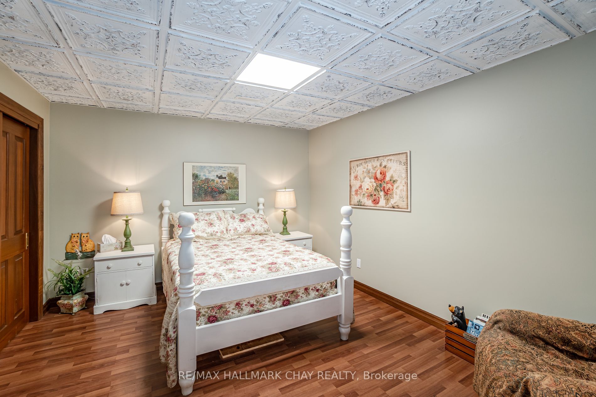 21 Tecumseth Heights Dr