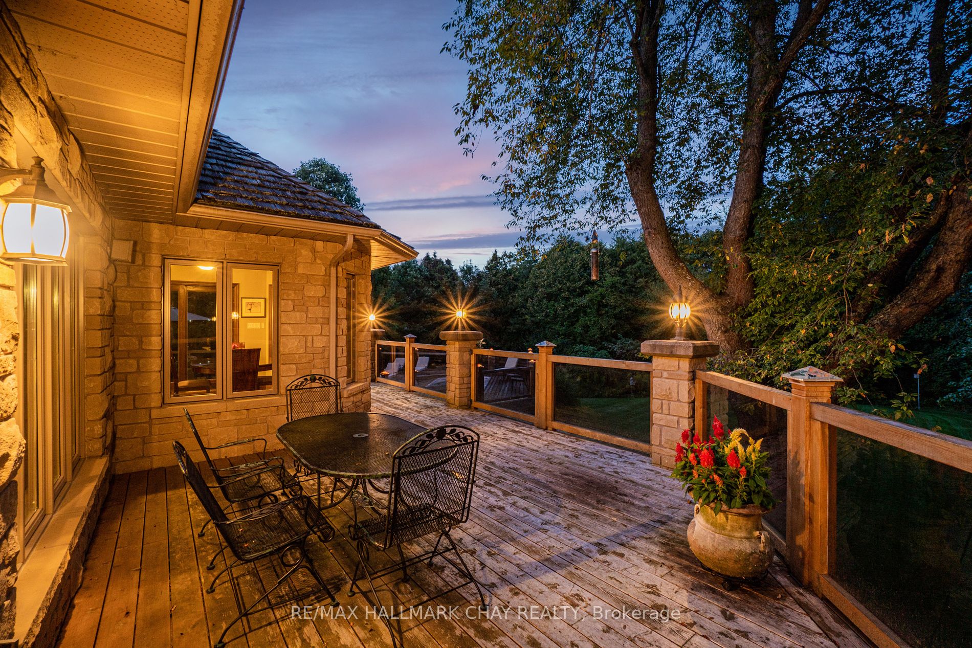 21 Tecumseth Heights Dr