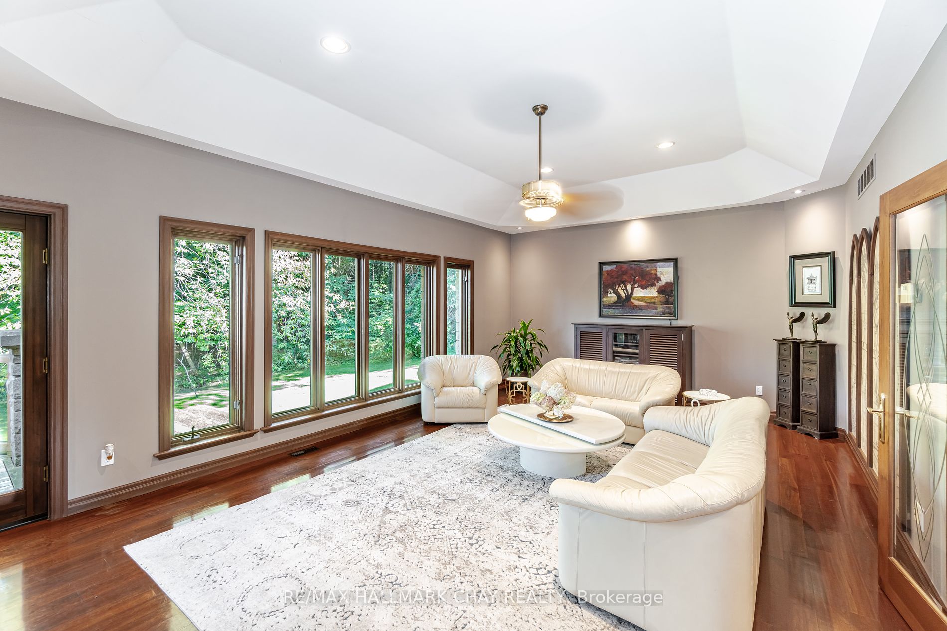 21 Tecumseth Heights Dr