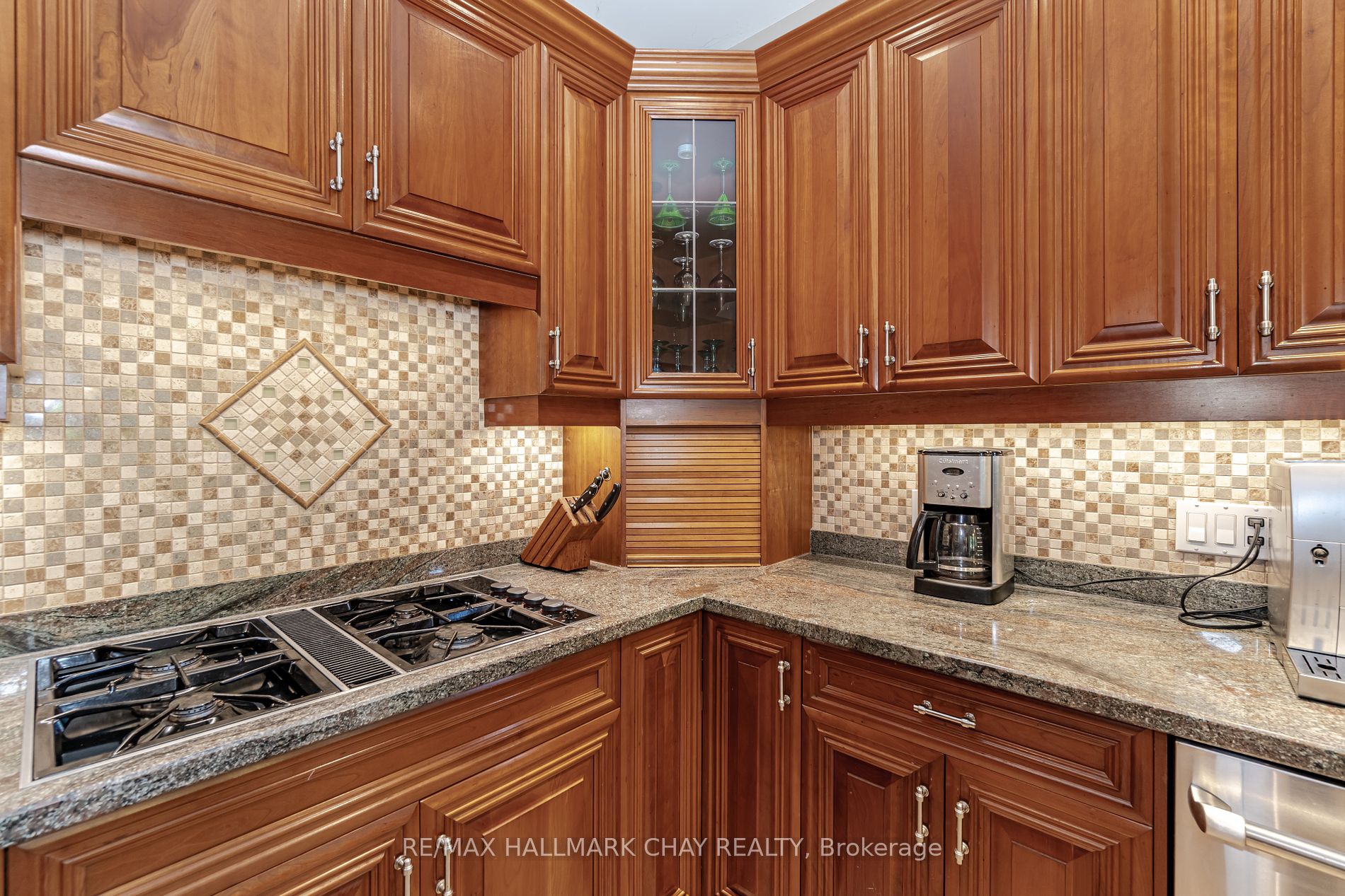 21 Tecumseth Heights Dr