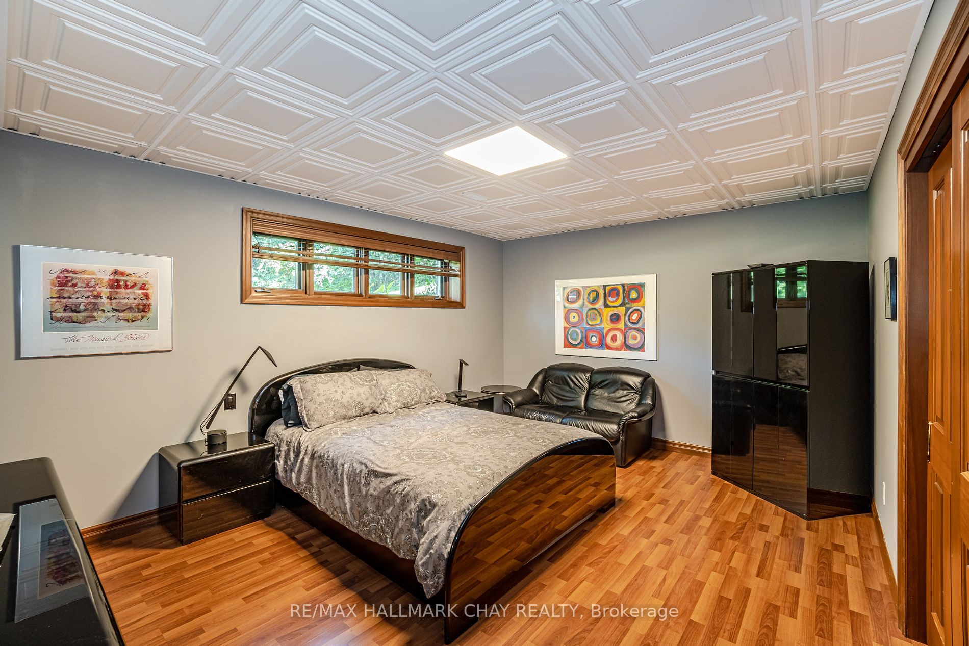 21 Tecumseth Heights Dr