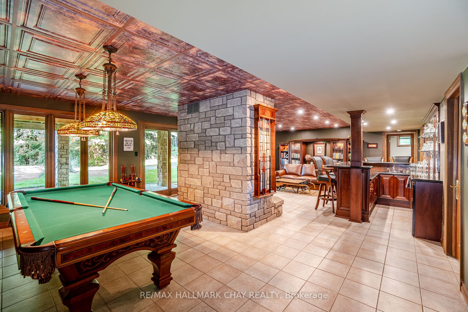 21 Tecumseth Heights Dr