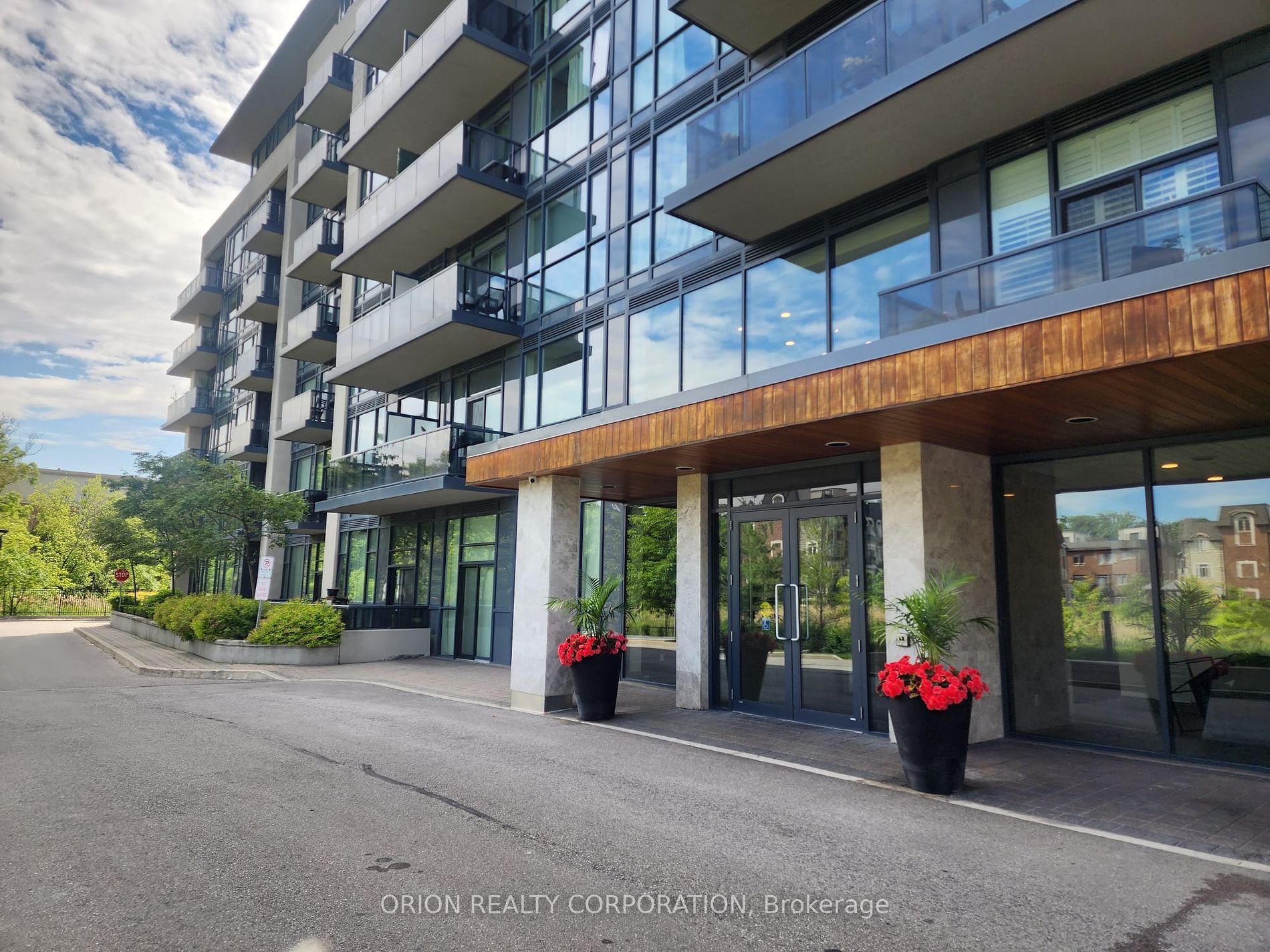 4700 HIGHWAY 7 Rd, #215