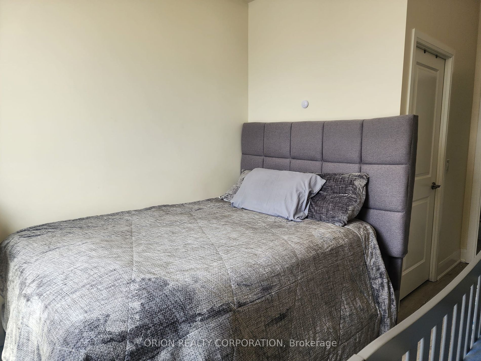 4700 HIGHWAY 7 Rd, #215