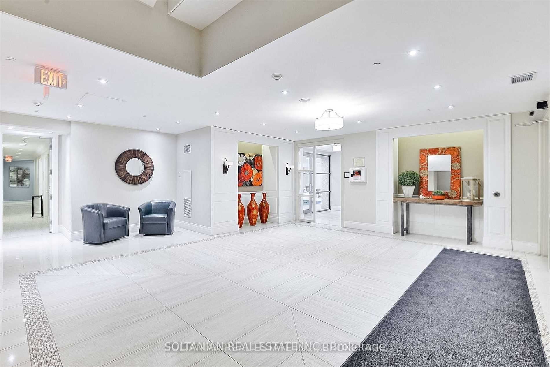 80 Burns Blvd, #425