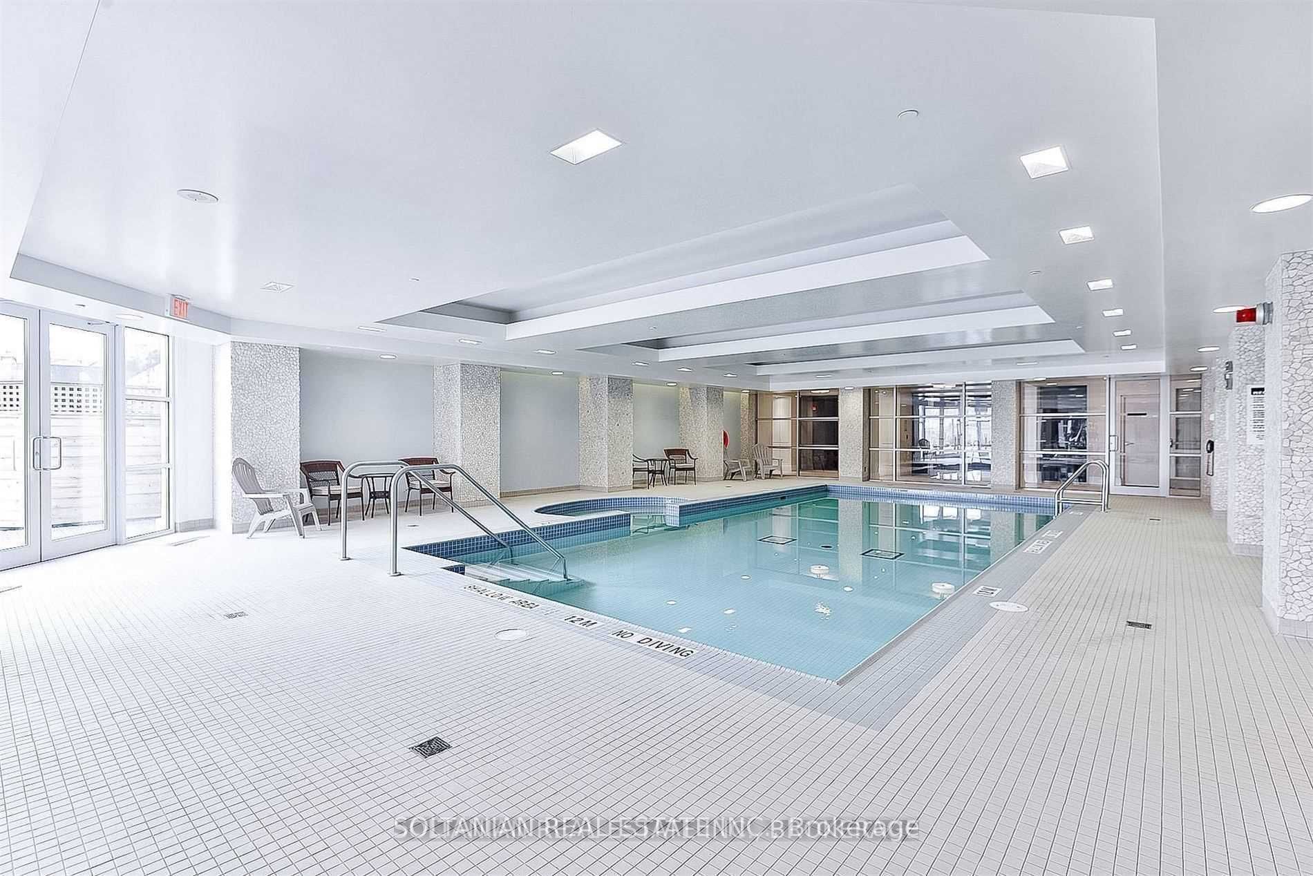 80 Burns Blvd, #425