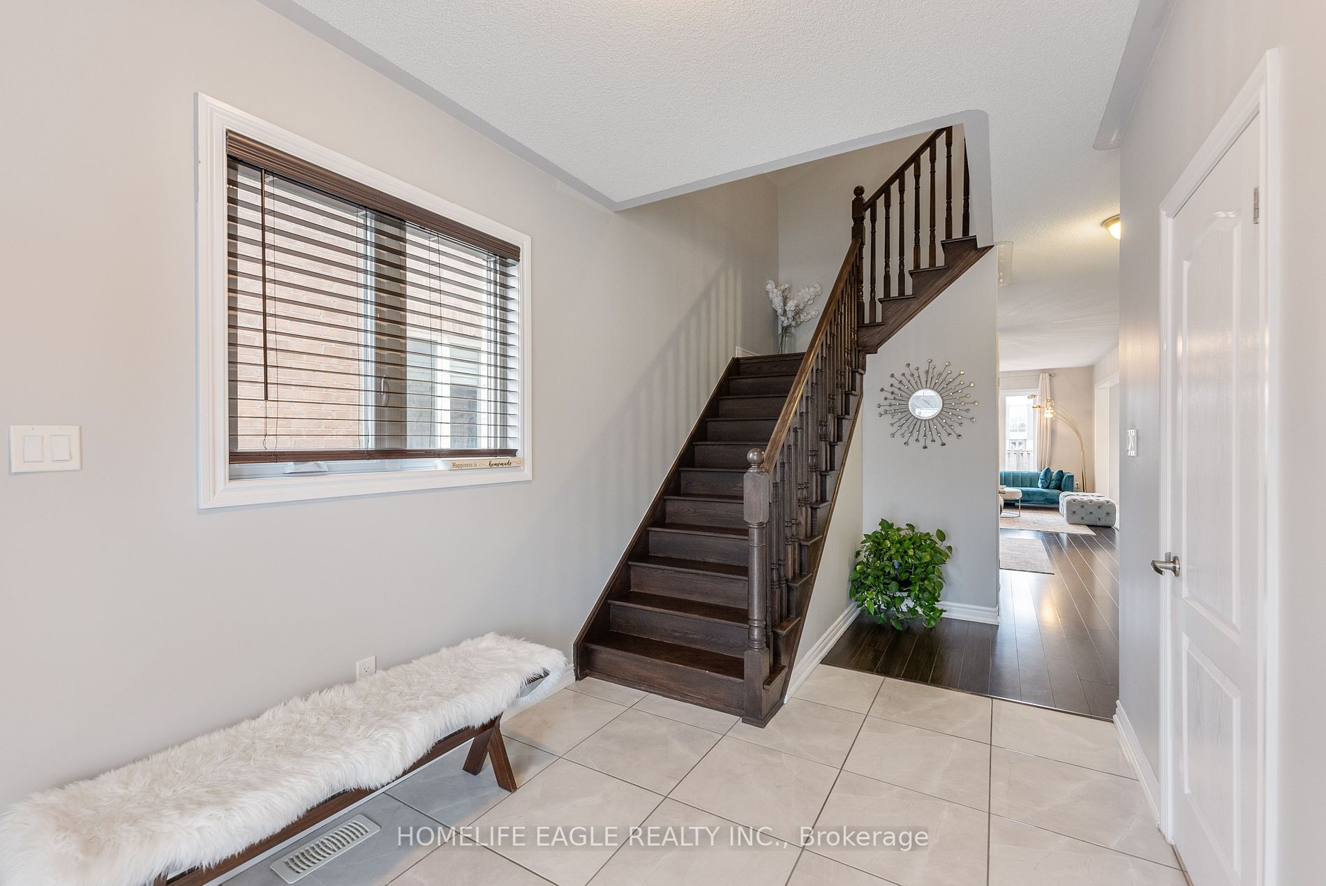 105 Sutherland Avenue