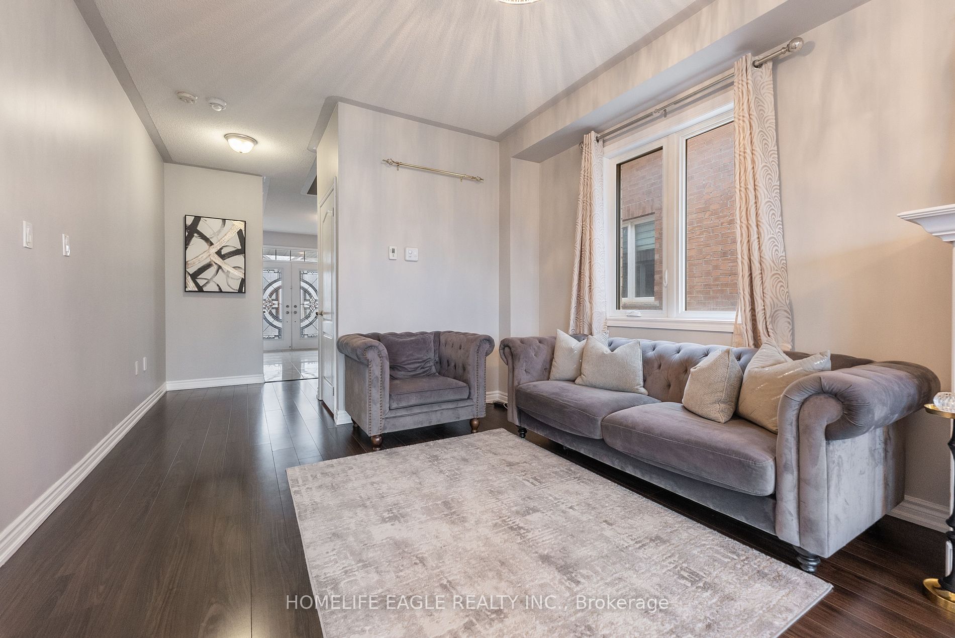 105 Sutherland Avenue