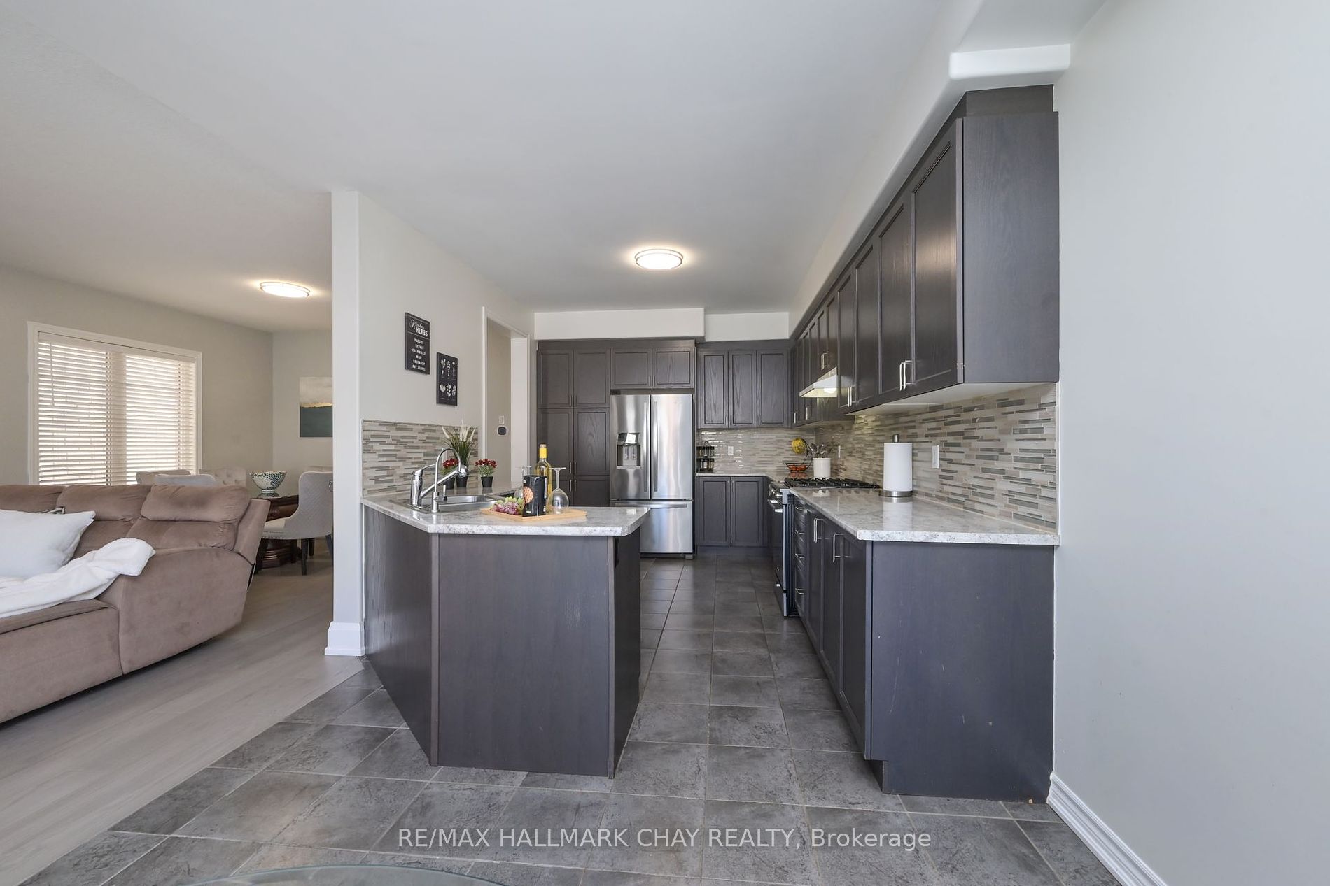 68 Walker Blvd