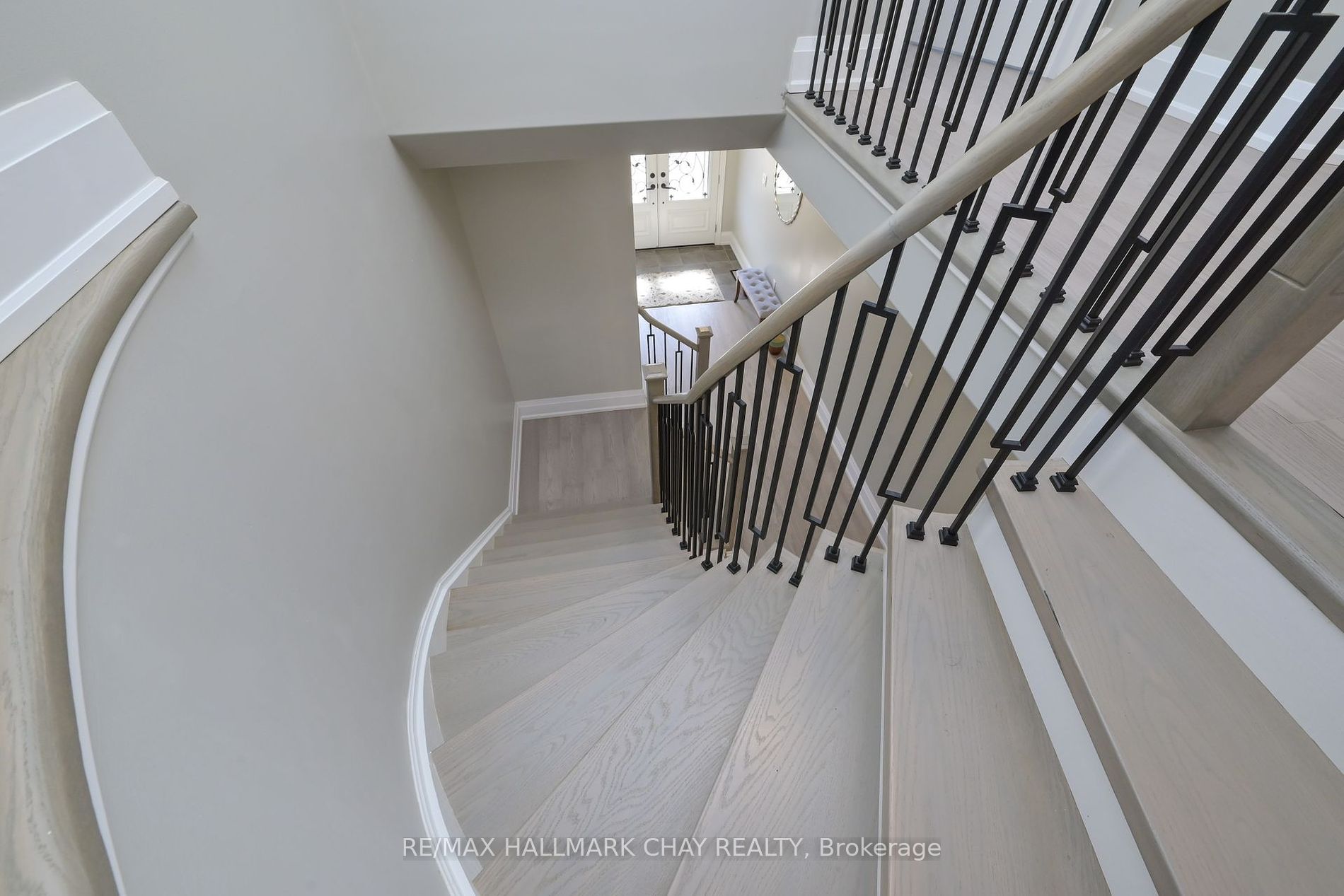 68 Walker Blvd