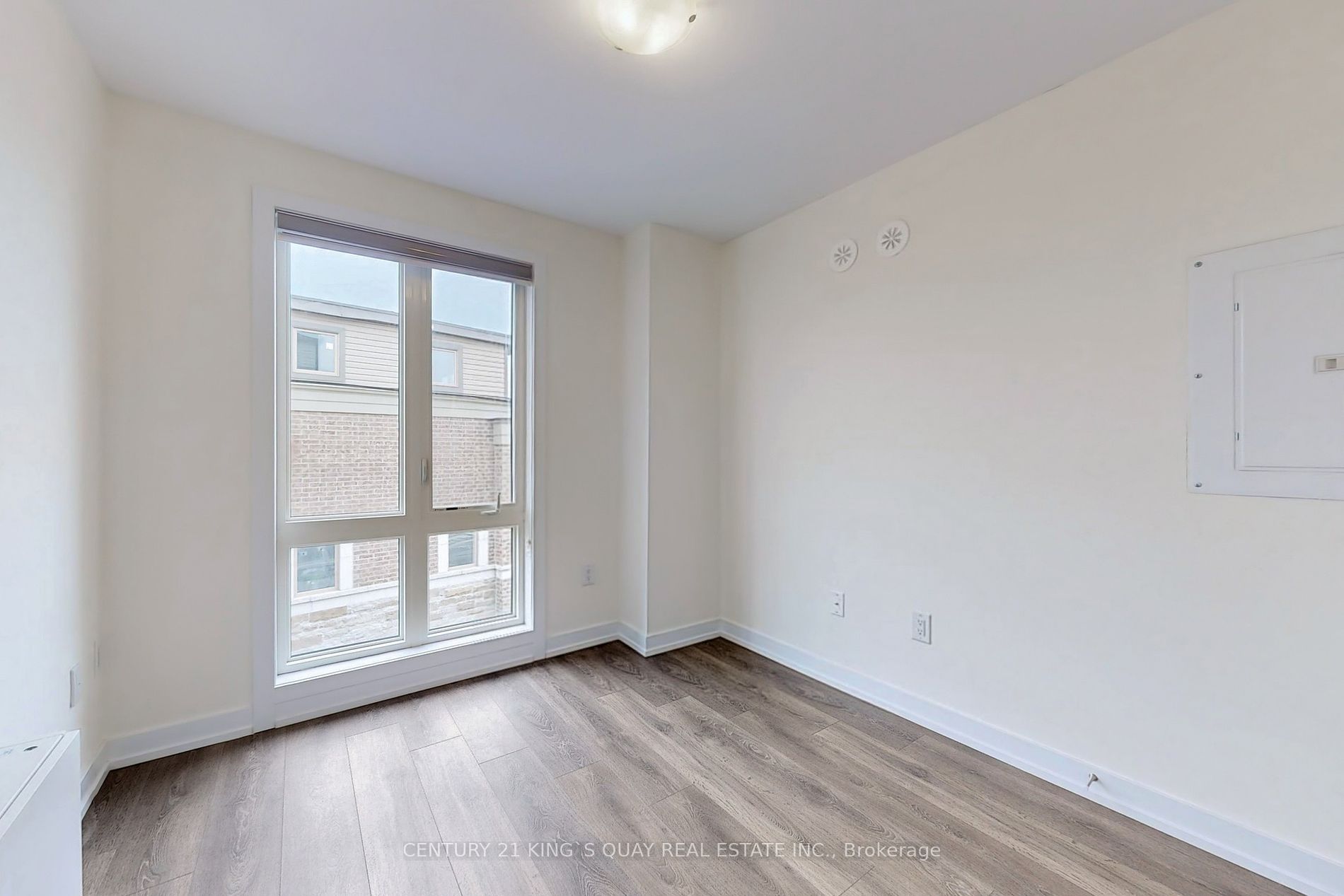 10 Westmeath Lane, #2202