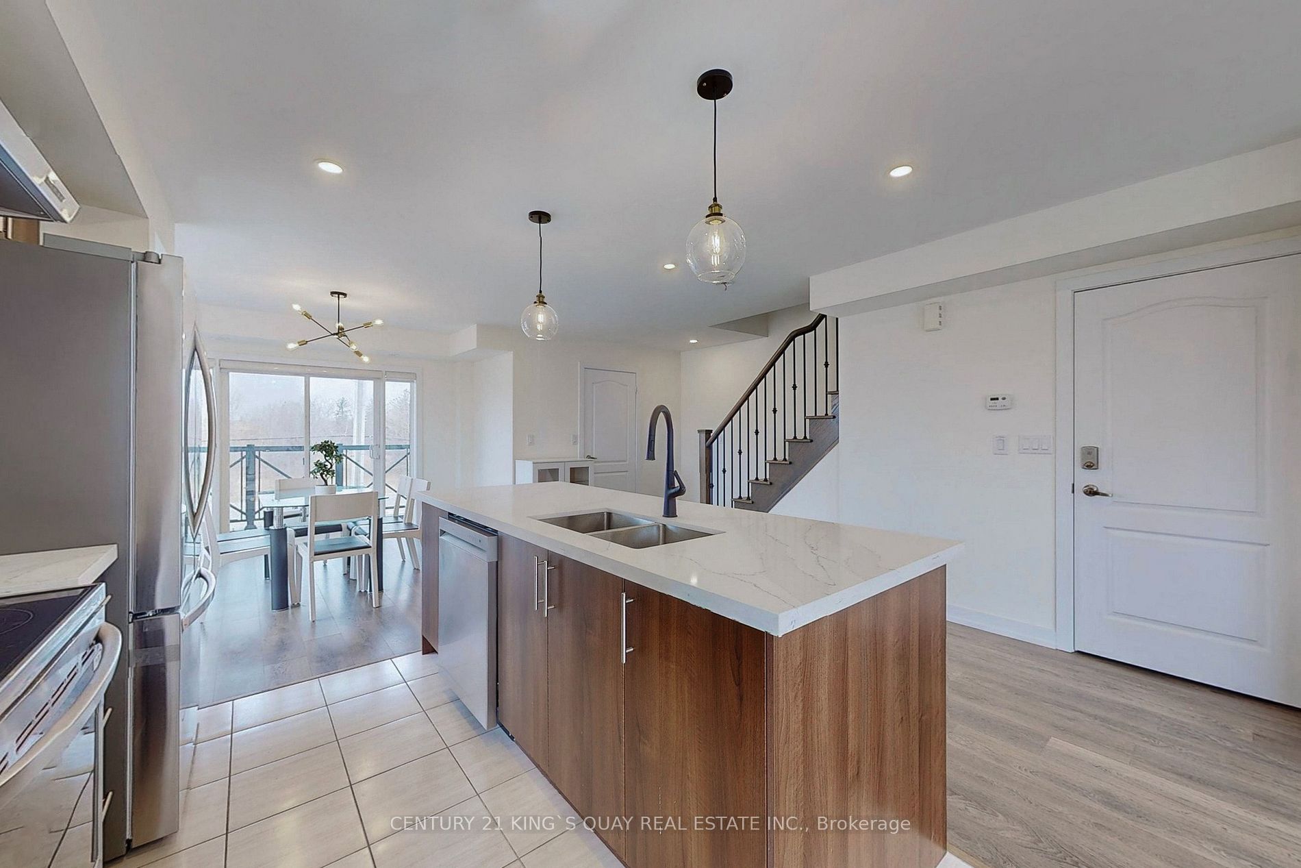 10 Westmeath Lane, #2202