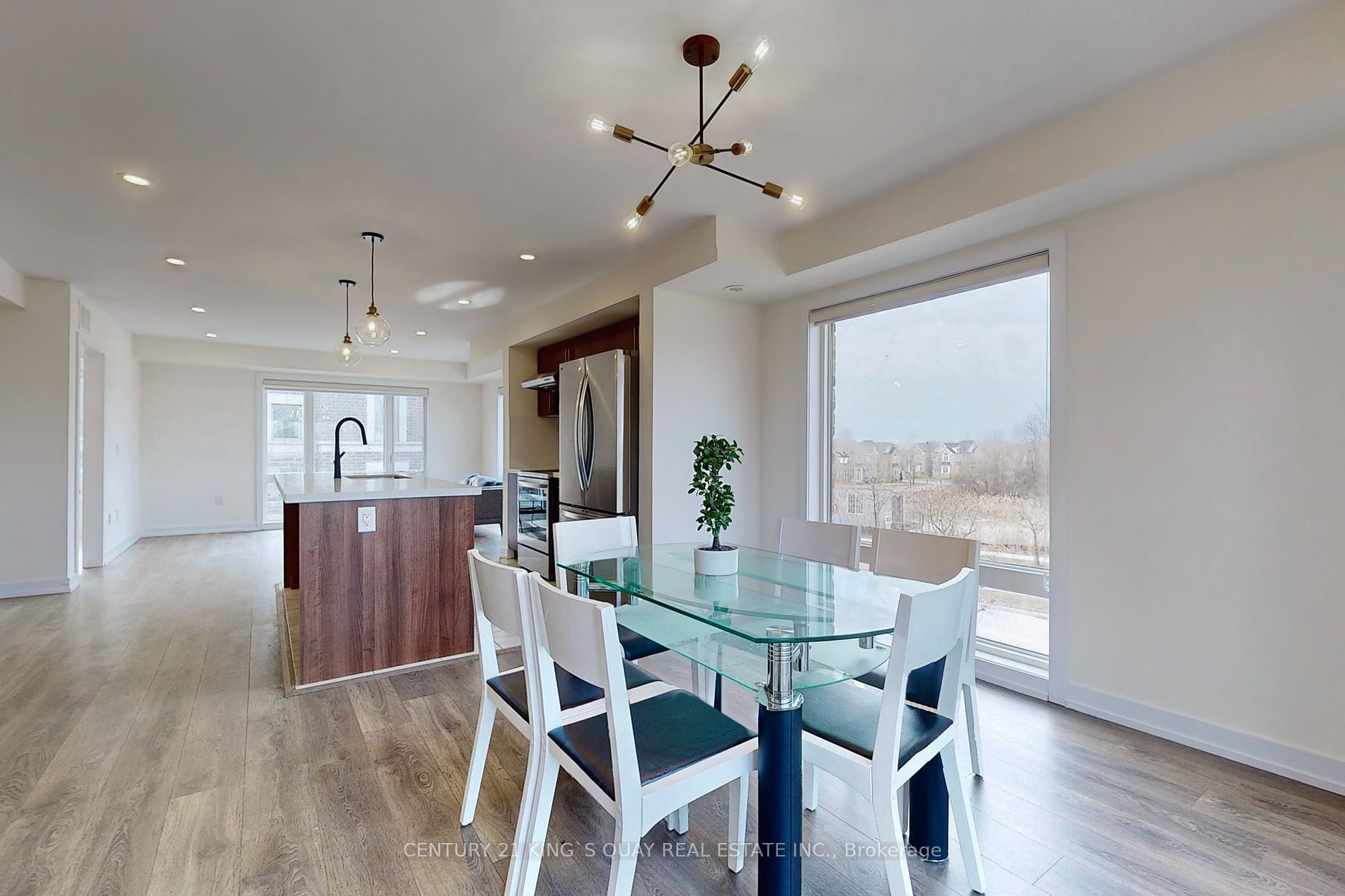 10 Westmeath Lane, #2202