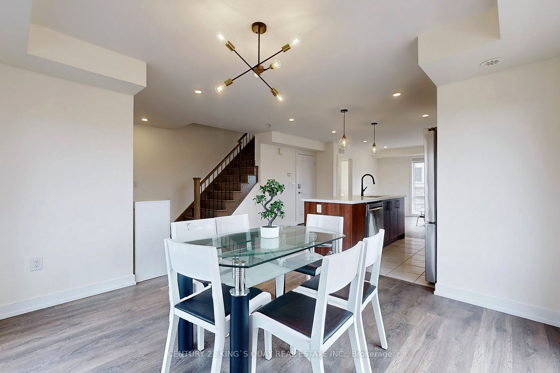10 Westmeath Lane, #2202