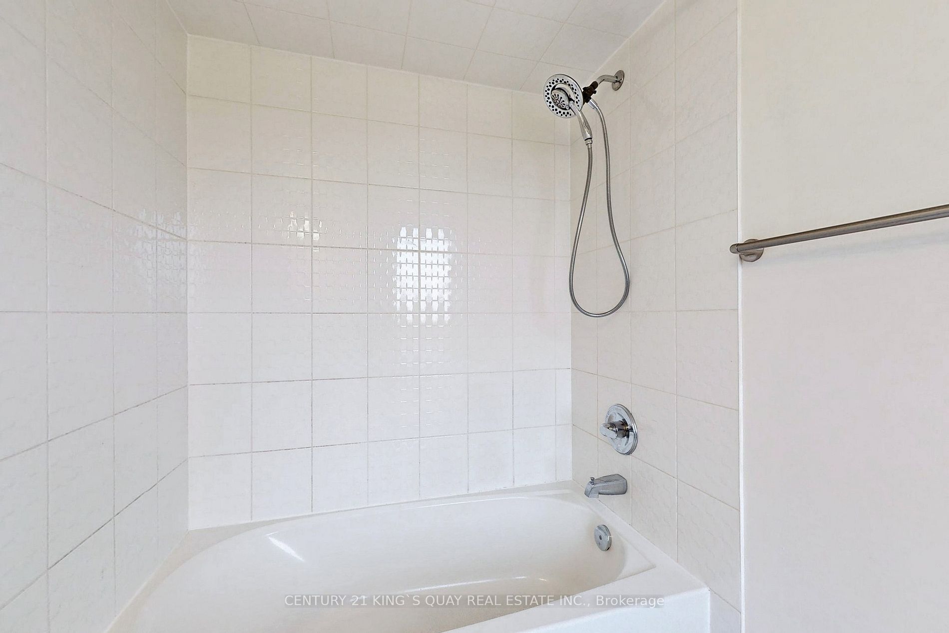 10 Westmeath Lane, #2202