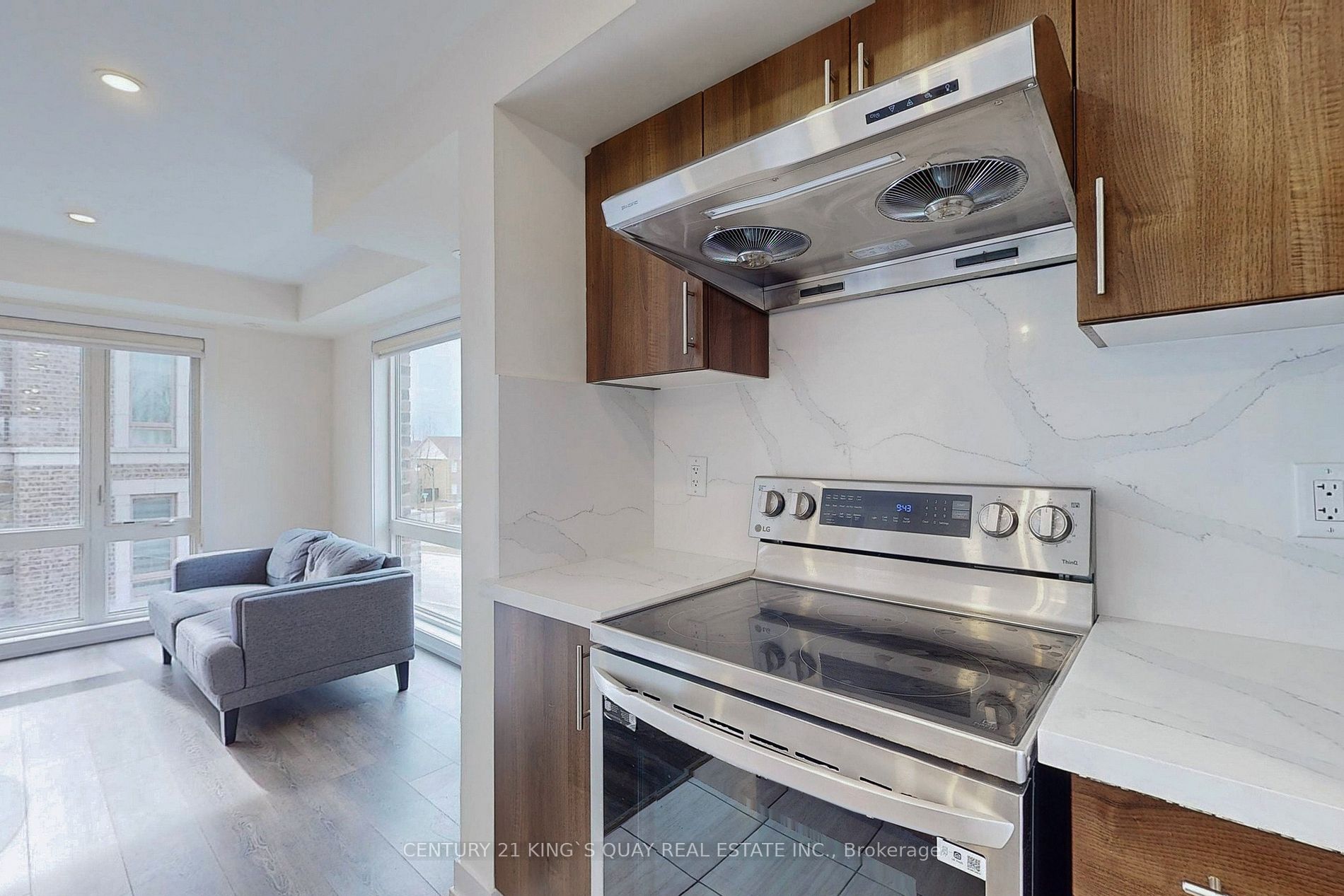 10 Westmeath Lane, #2202
