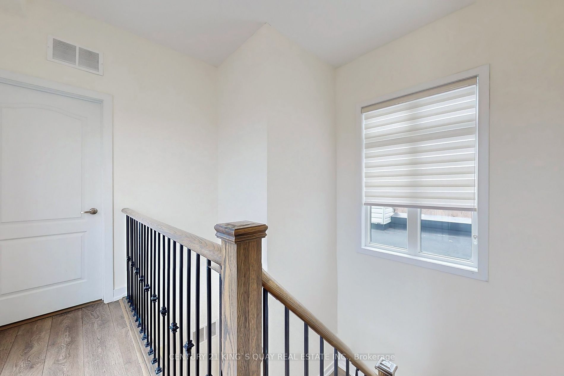 10 Westmeath Lane, #2202
