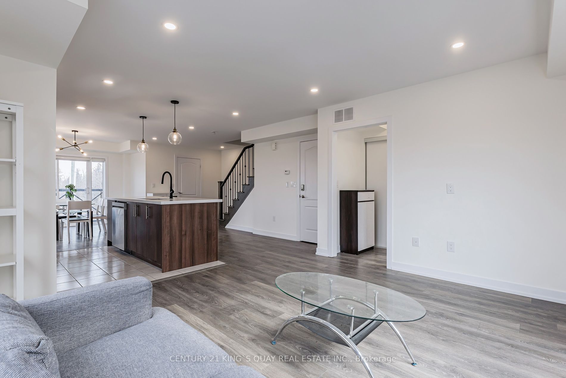 10 Westmeath Lane, #2202