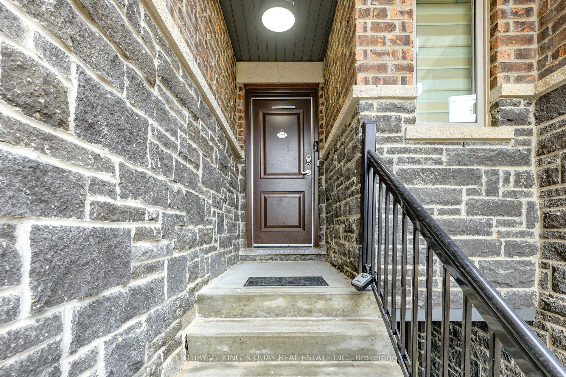10 Westmeath Lane, #2202